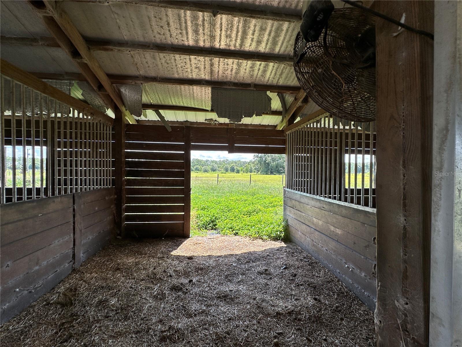 Listing photo id 27 for 16447 Trails End Road