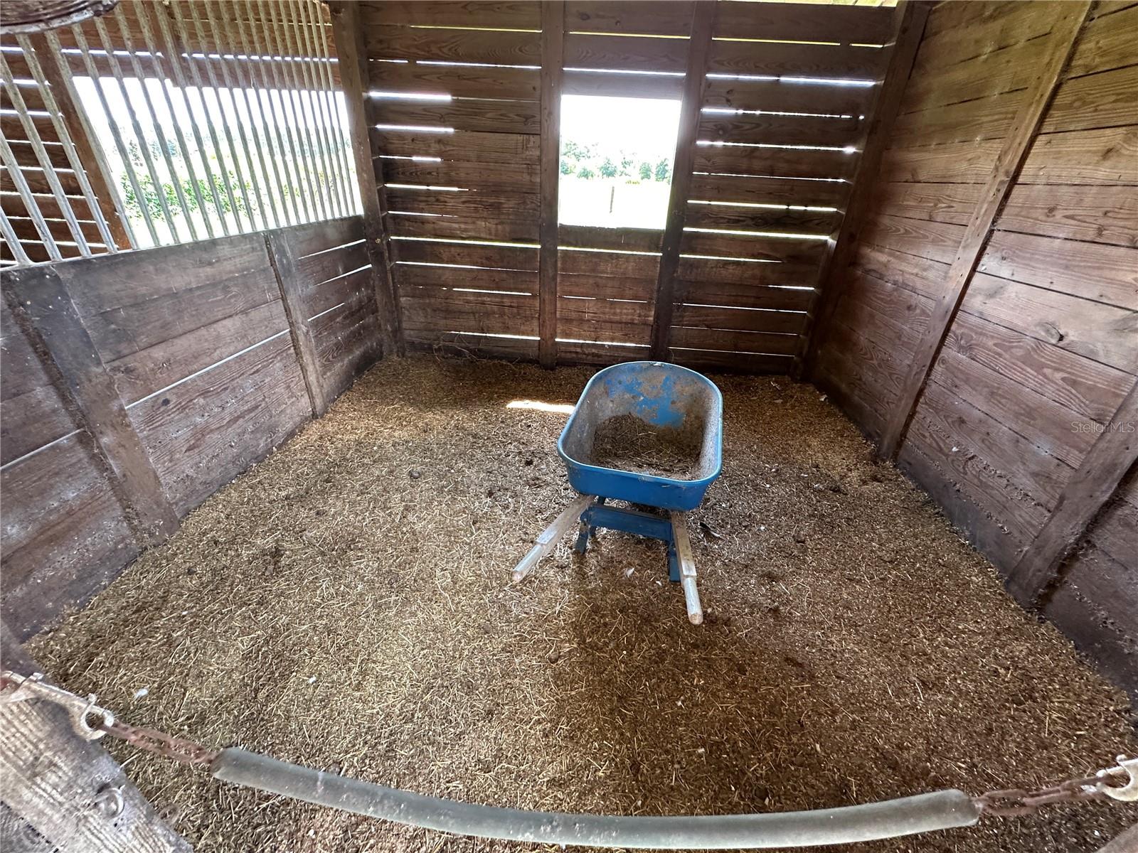 Listing photo id 30 for 16447 Trails End Road