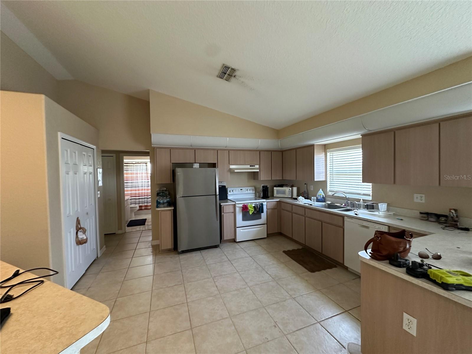 Listing photo id 3 for 16447 Trails End Road