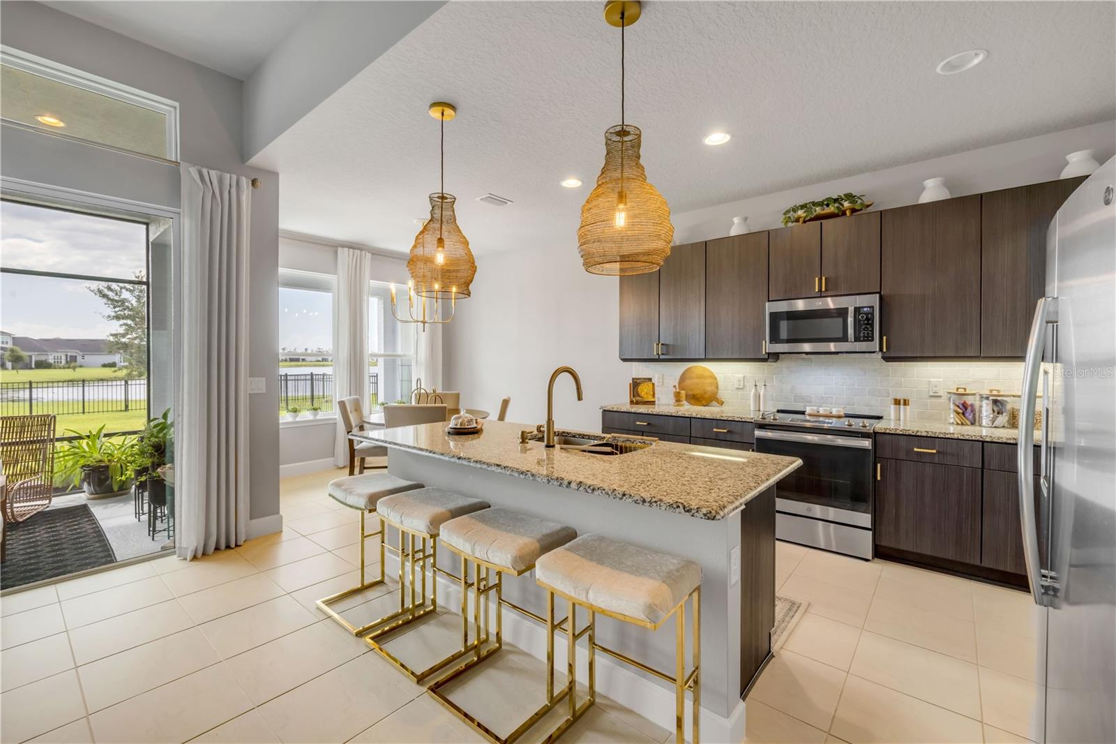 Image 18 of 63 For 195 Azure Mist Way