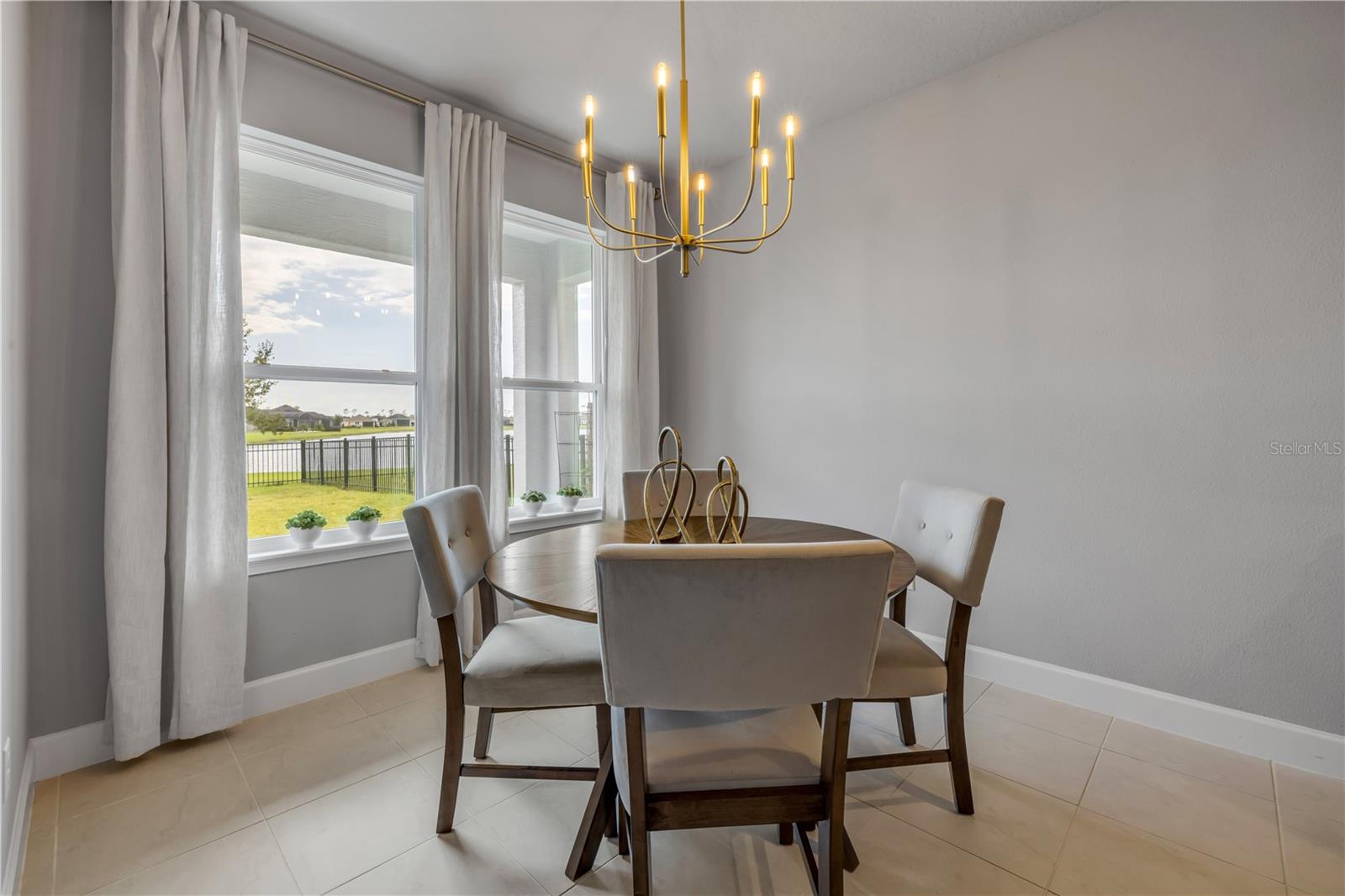 Image 26 of 63 For 195 Azure Mist Way