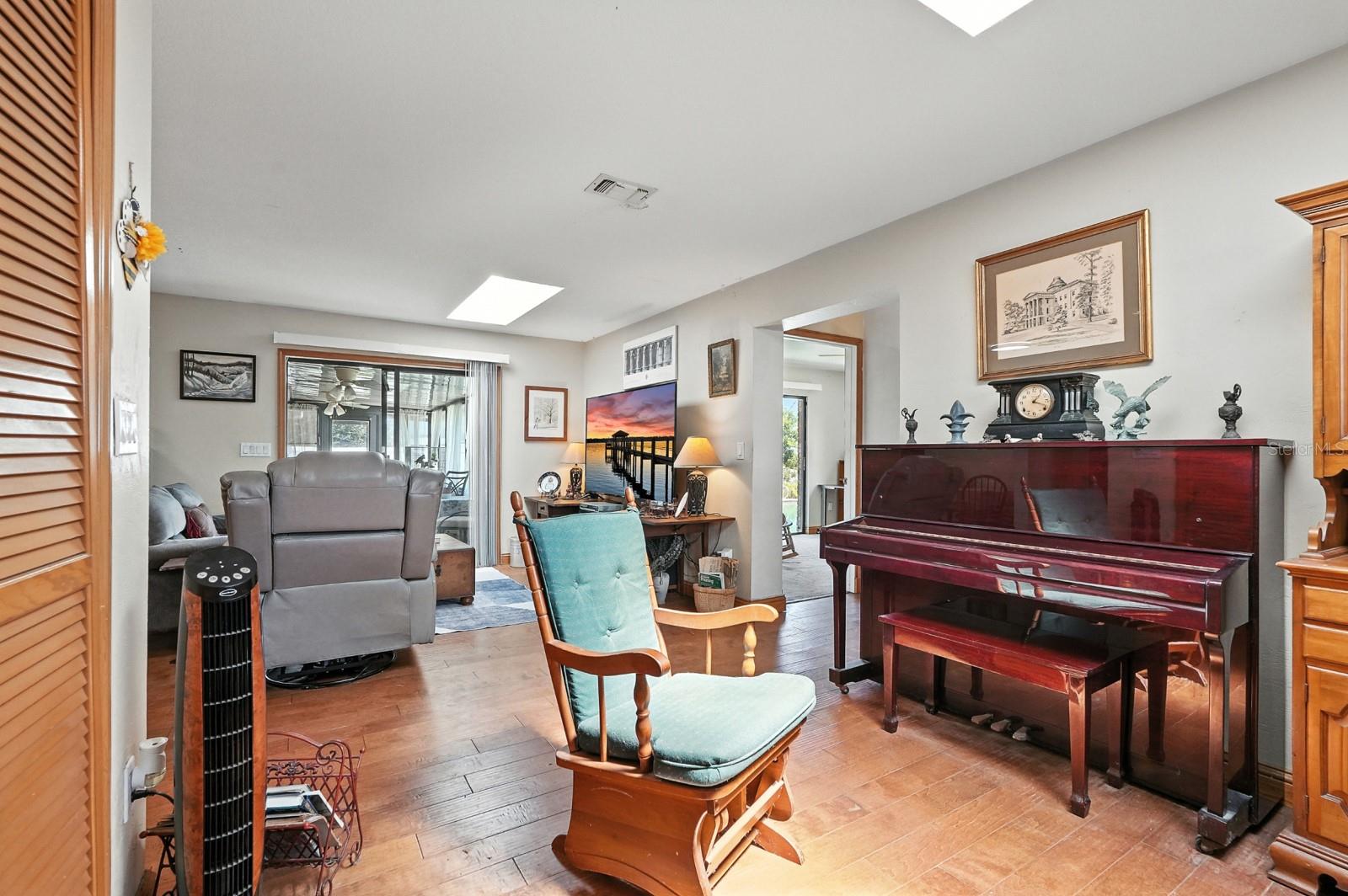 Image 23 of 55 For 3013 Anchor Drive