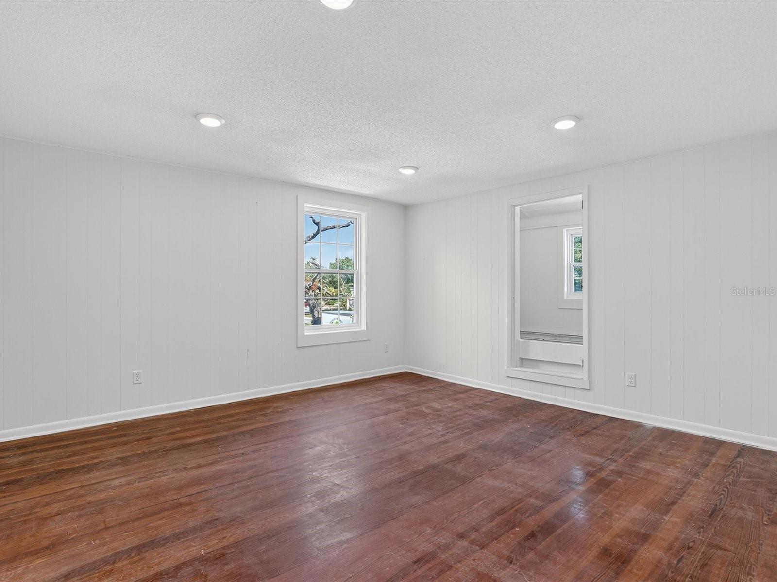 Image 10 of 67 For 219 Magnolia Avenue