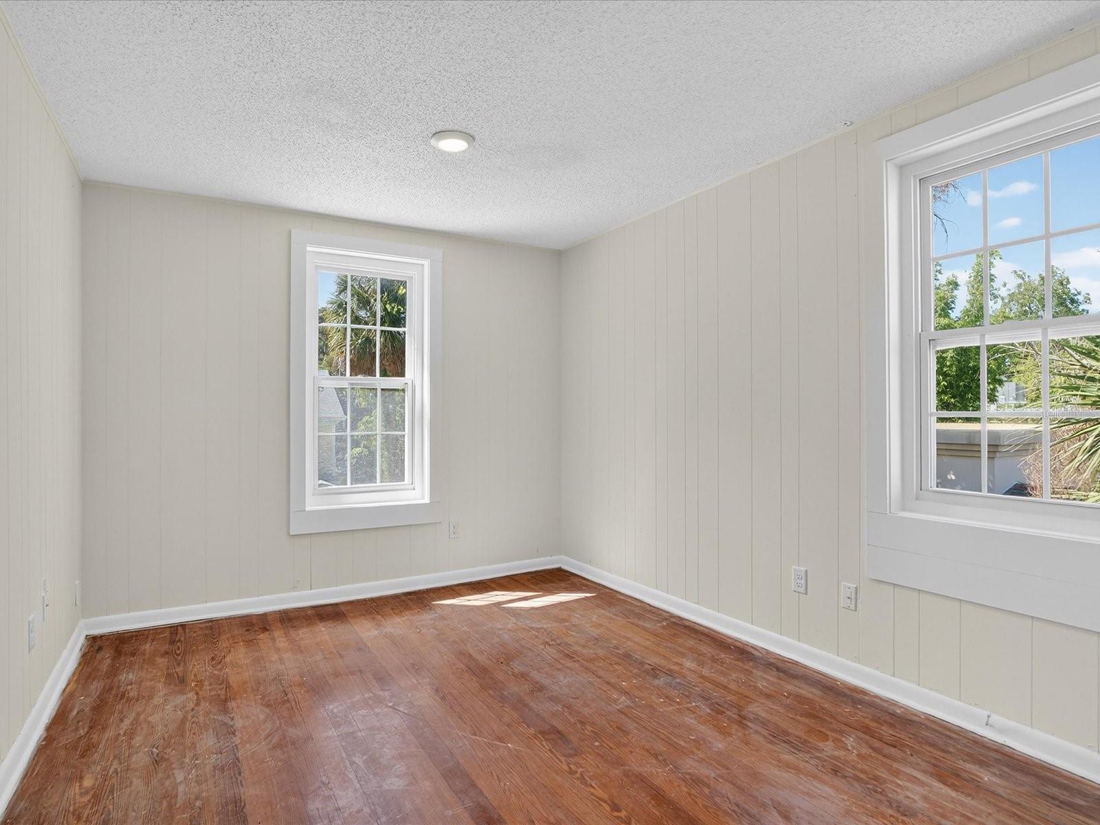 Image 8 of 67 For 219 Magnolia Avenue