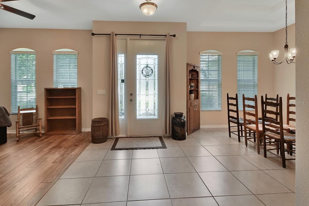 Image 4 of 31 For 707 Ostrich Fern Lane