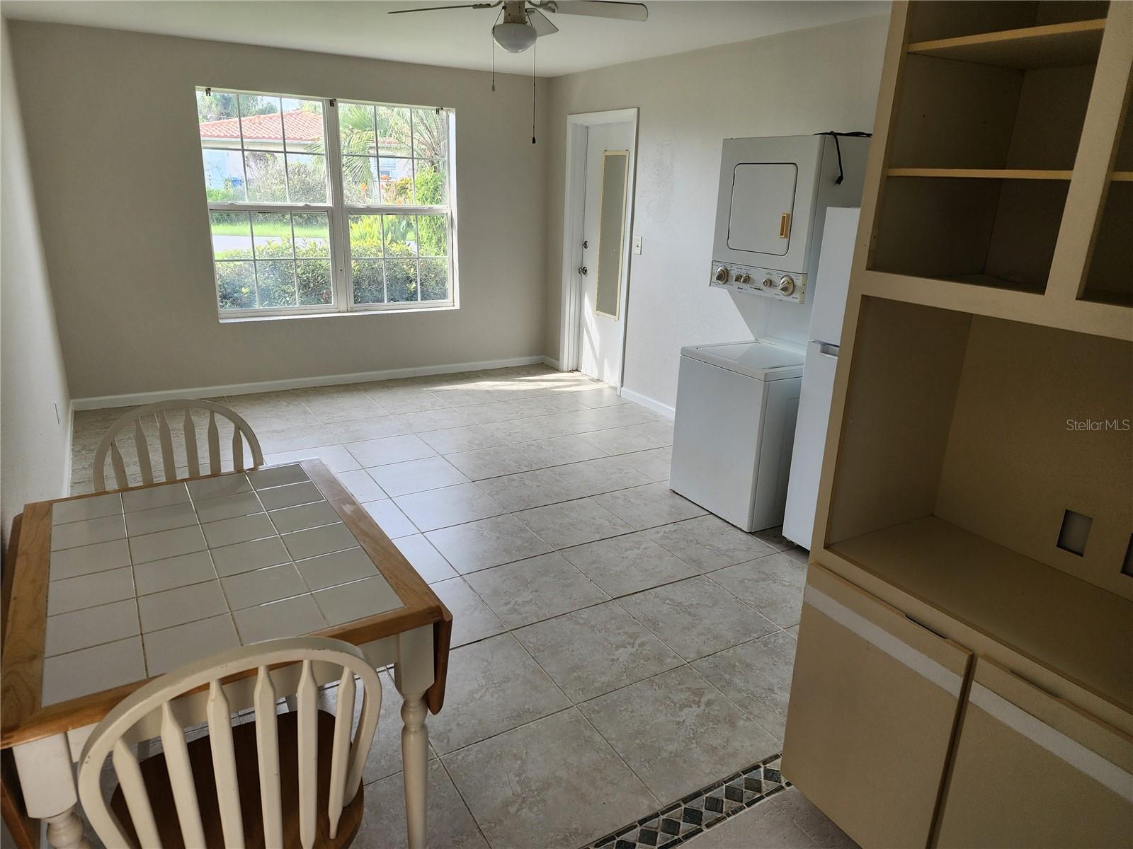 Image 4 of 6 For 1903 John Anderson Drive Rear