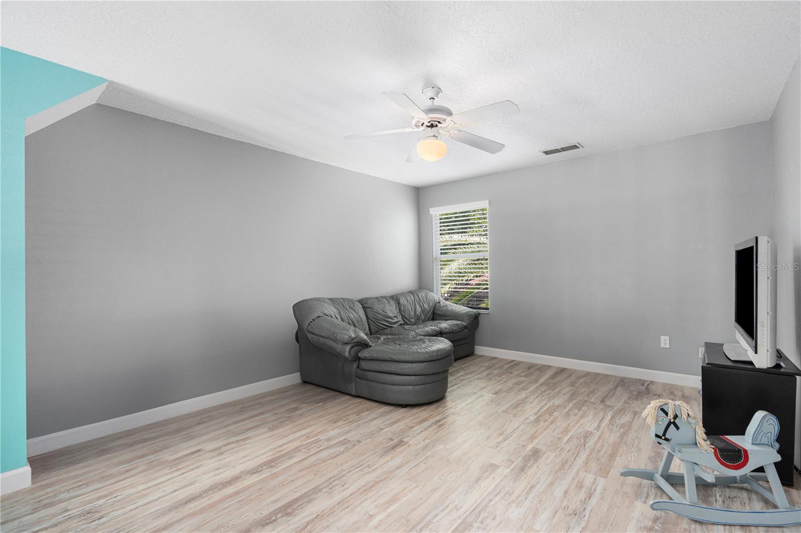 Image 30 of 39 For 1483 Surrey Park Drive