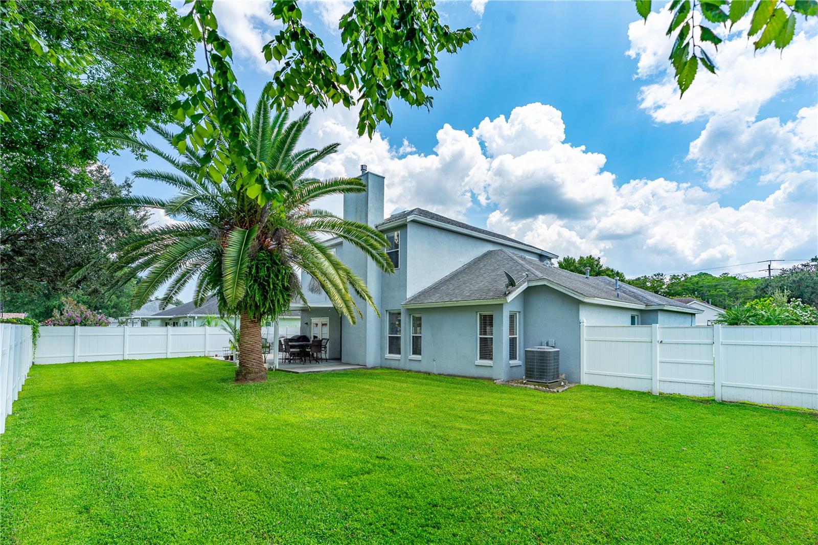 Image 4 of 39 For 1483 Surrey Park Drive