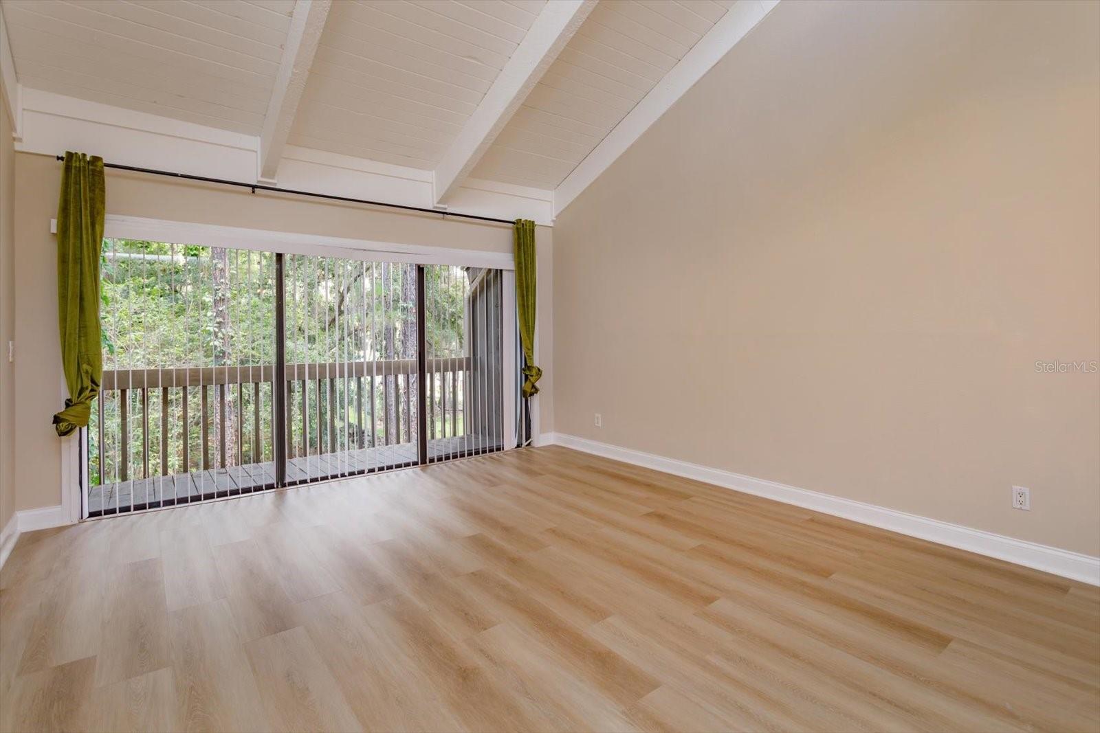Image 11 of 30 For 5303 Indian Creek Drive D