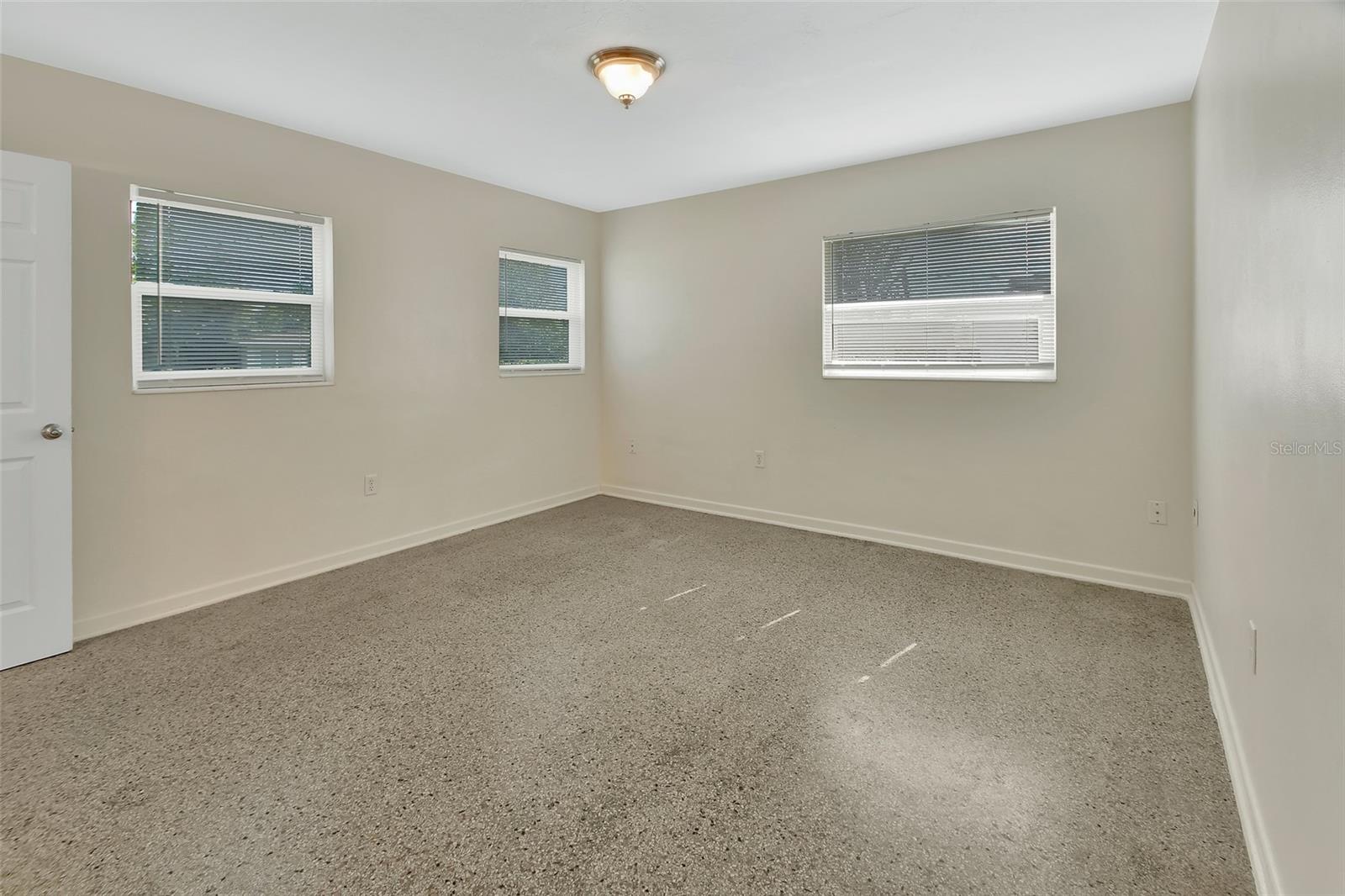 Image 11 of 39 For 508 Hogle Avenue