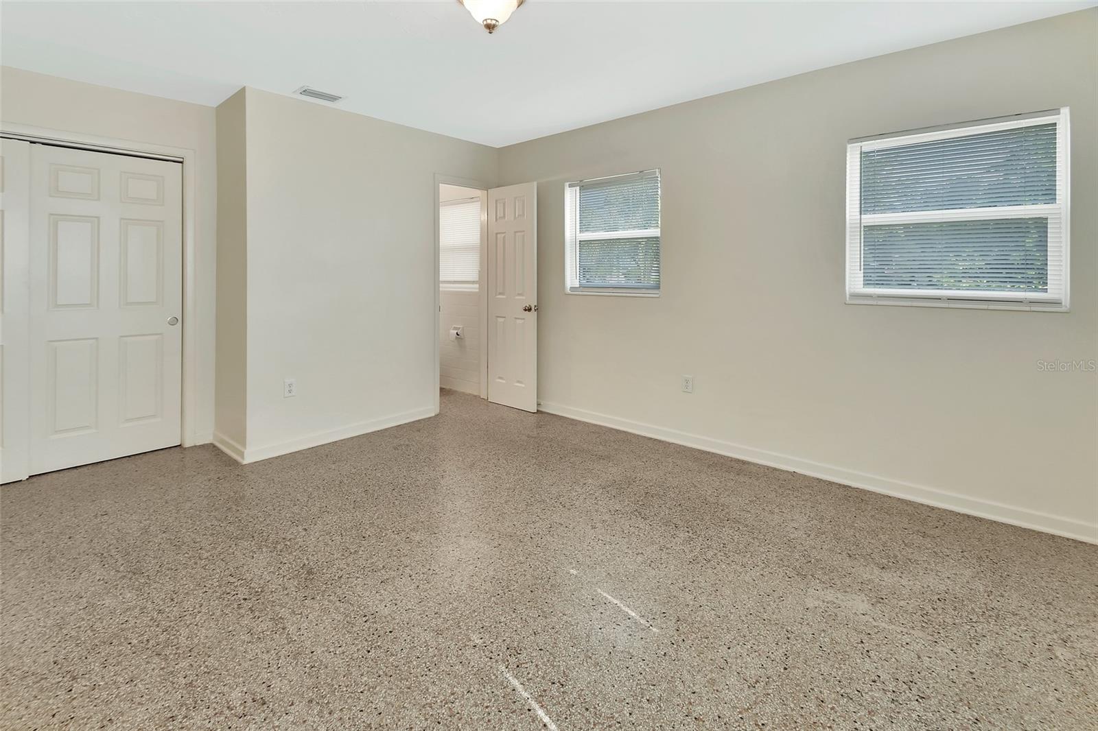 Image 12 of 39 For 508 Hogle Avenue
