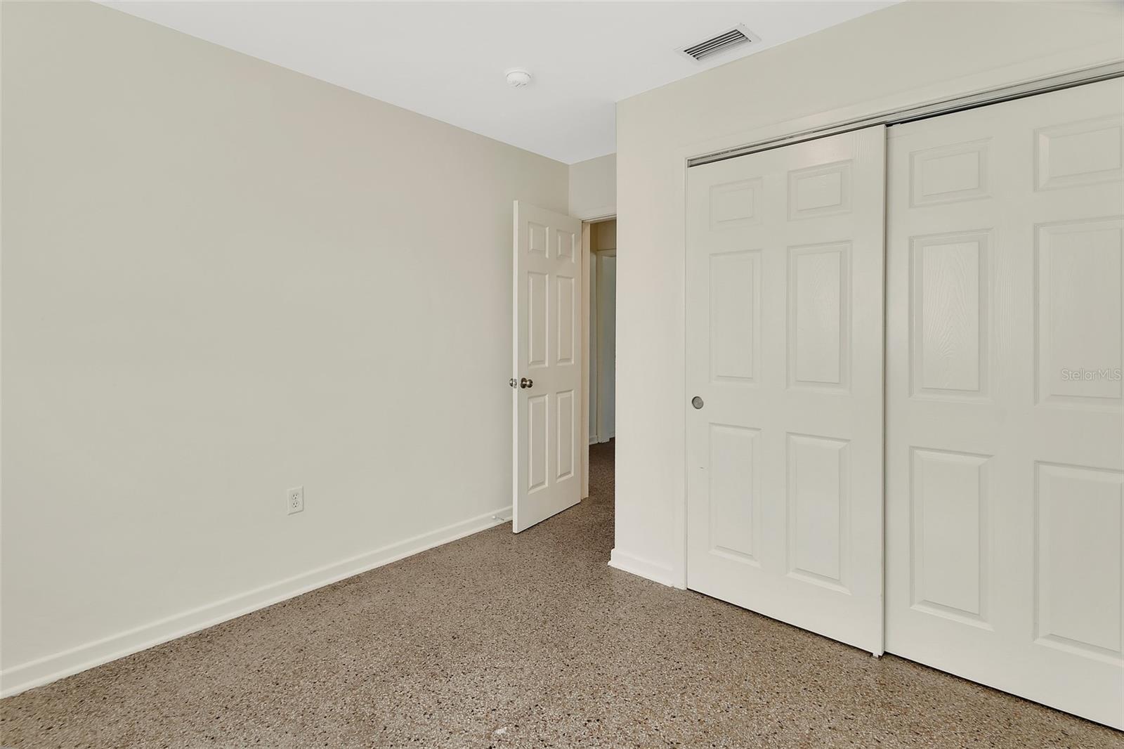 Image 16 of 39 For 508 Hogle Avenue