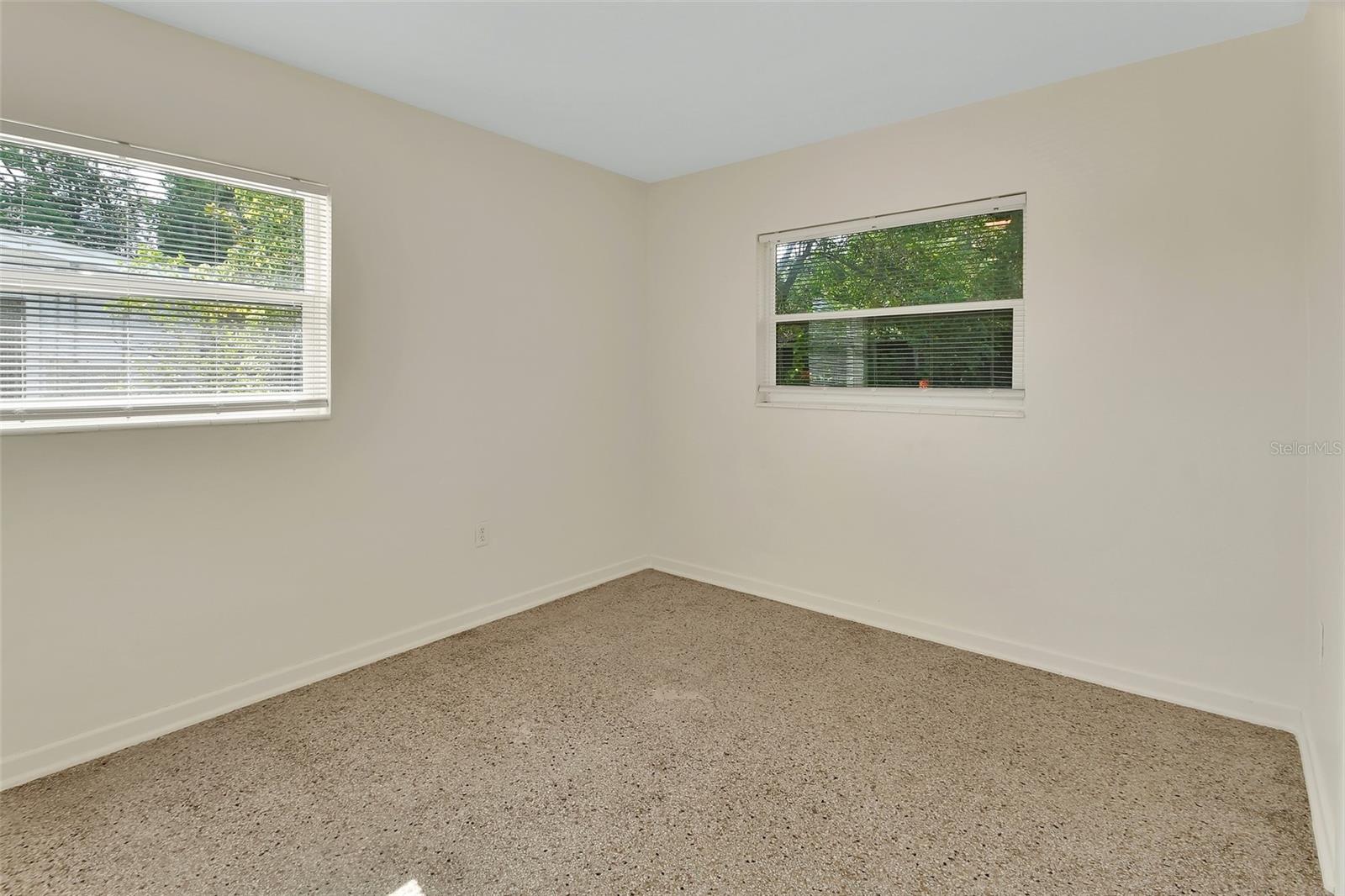 Image 19 of 39 For 508 Hogle Avenue