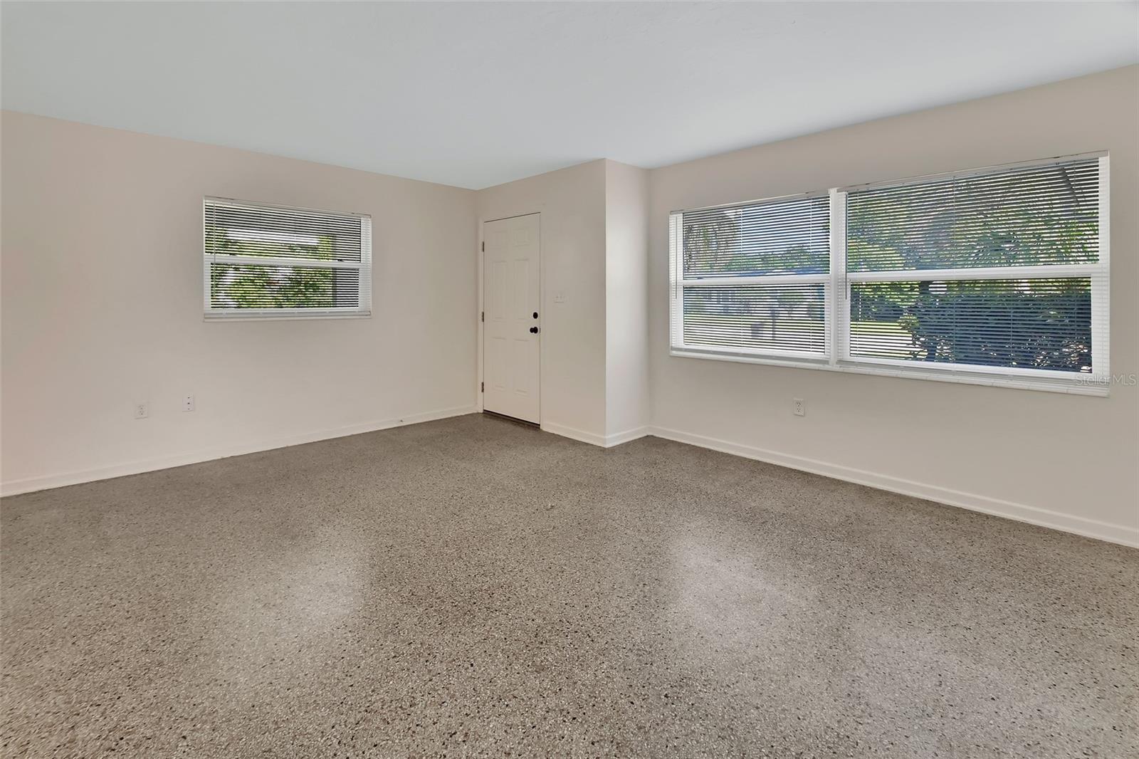 Image 4 of 39 For 508 Hogle Avenue
