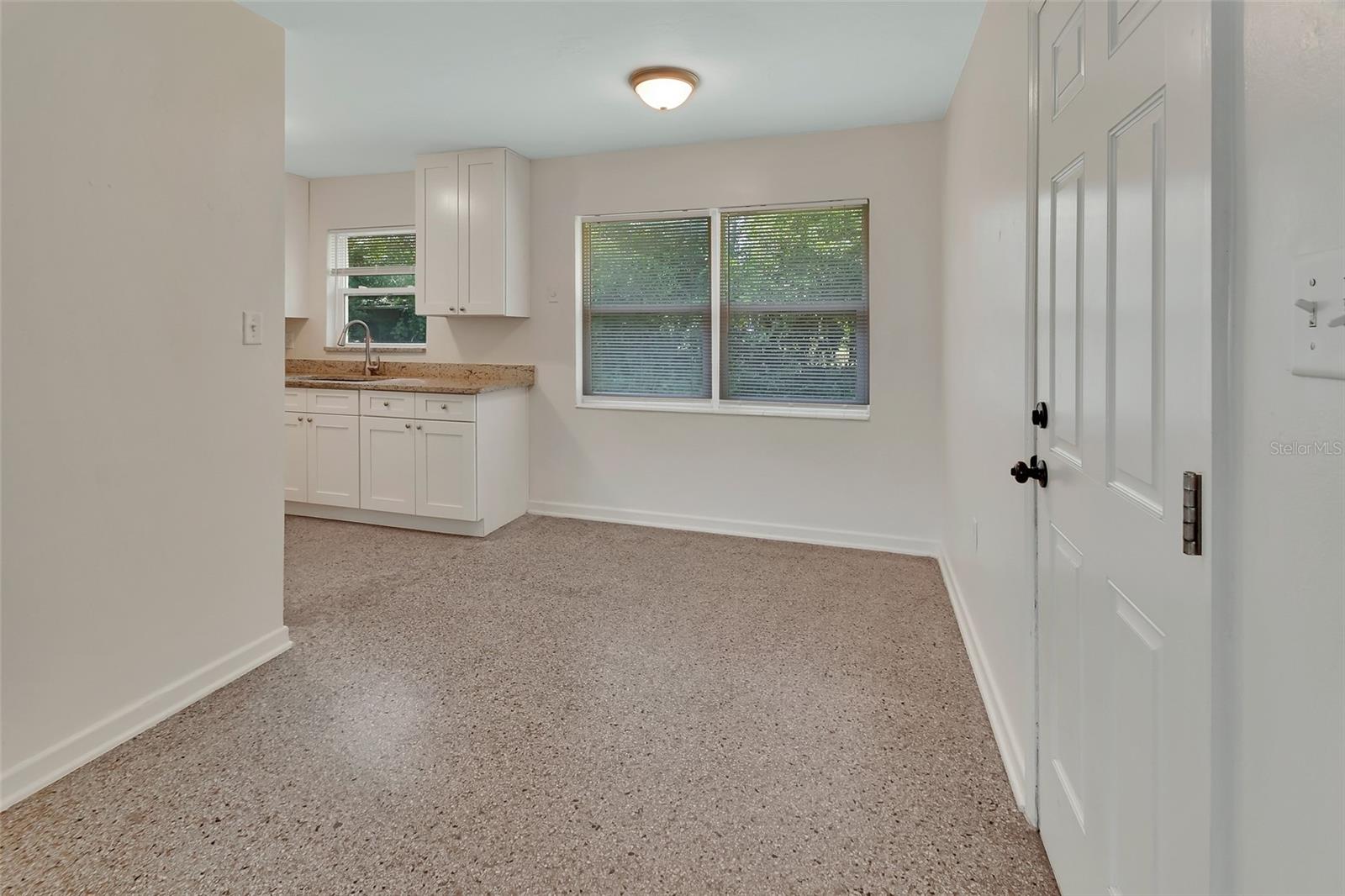 Image 6 of 39 For 508 Hogle Avenue