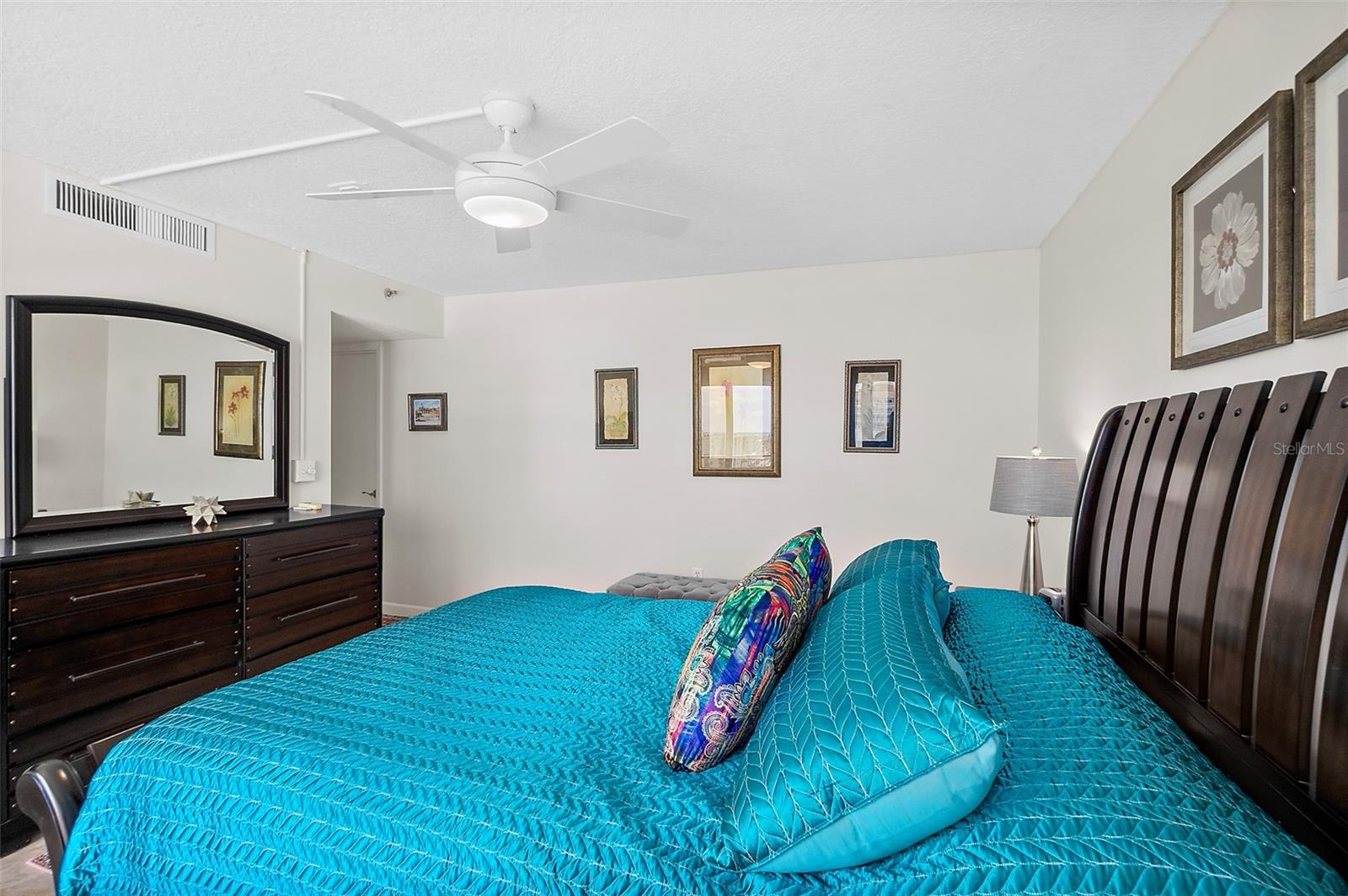 Image 23 of 39 For 3743 Atlantic Avenue 8d00