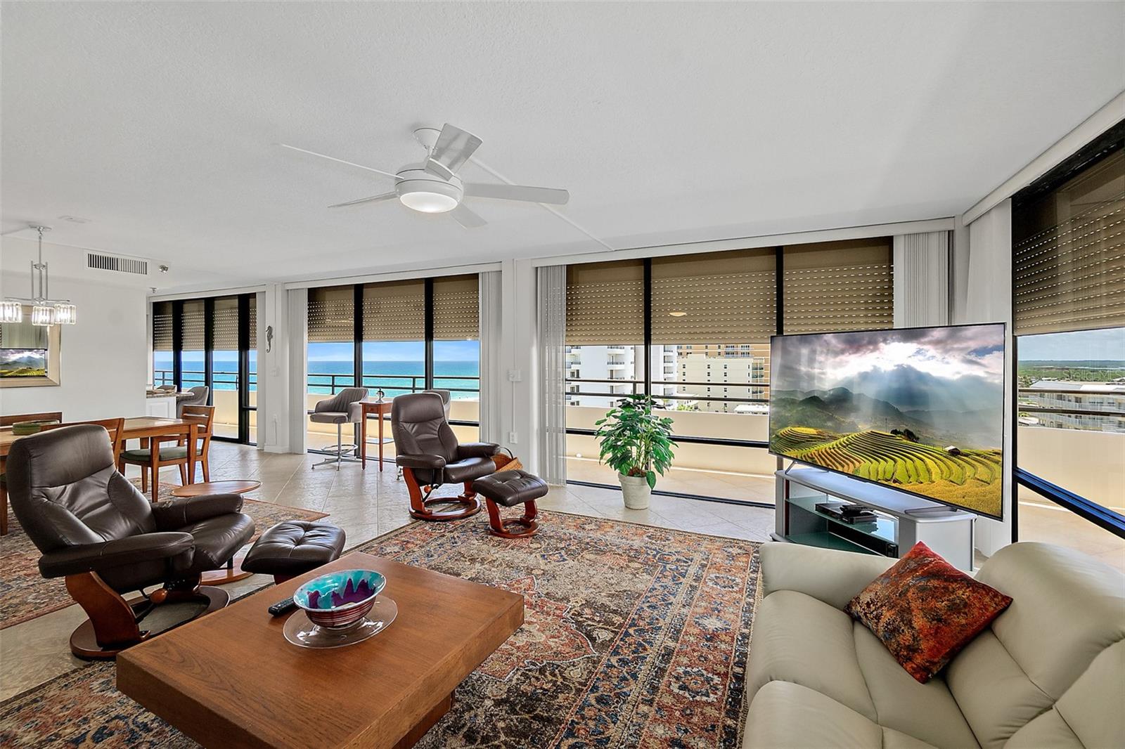 Image 6 of 39 For 3743 Atlantic Avenue 8d00