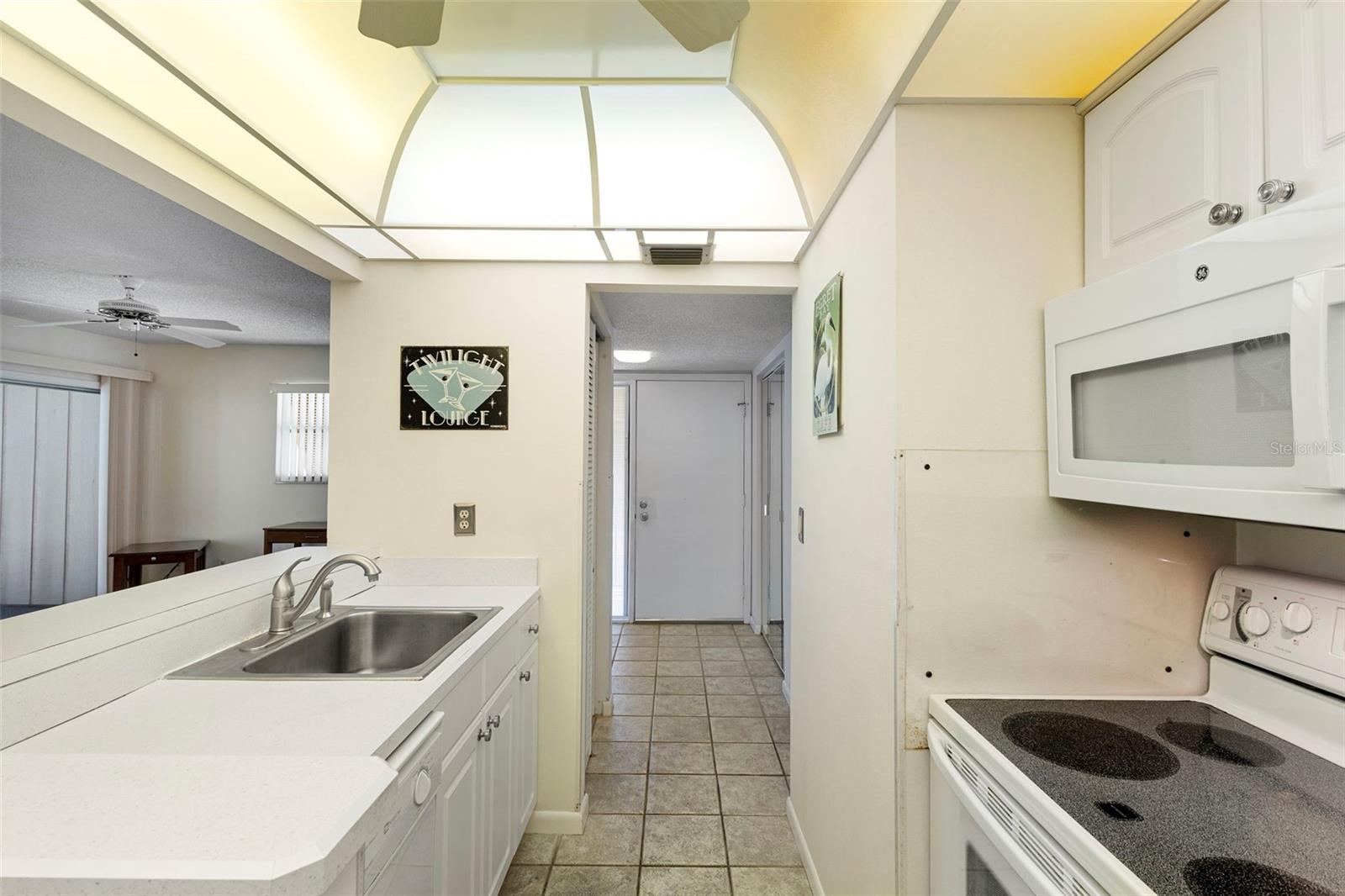 Image 19 of 36 For 130 Jasmine Woods Court 4b
