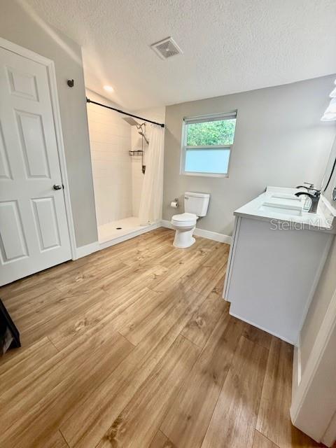 Image 12 of 20 For 2434 Barbarossa Avenue