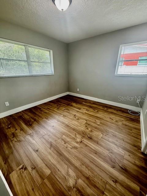 Image 15 of 20 For 2434 Barbarossa Avenue