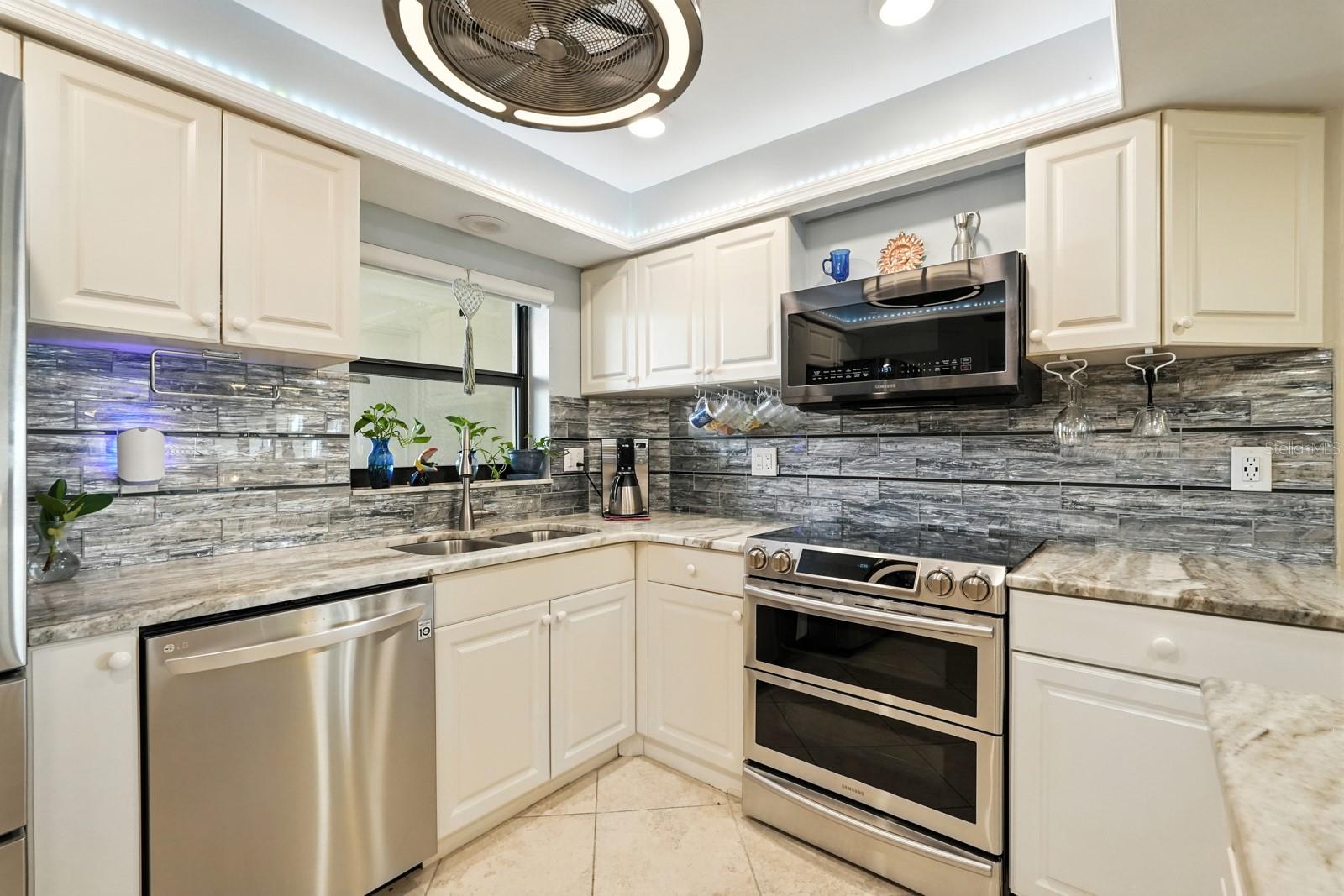 Image 7 of 44 For 3255 Atlantic Avenue 207