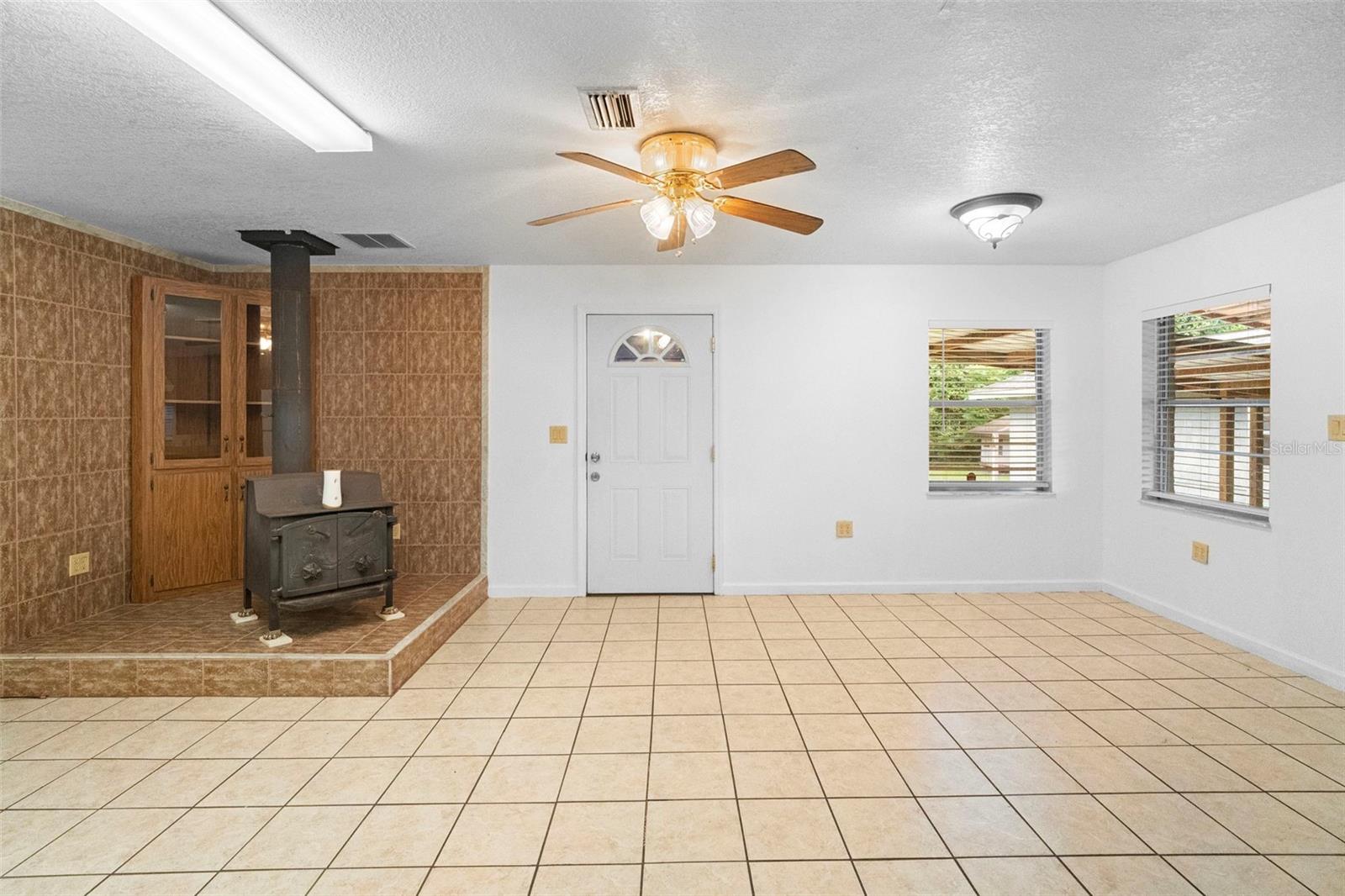 Image 6 of 56 For 753 Glenwood Rd