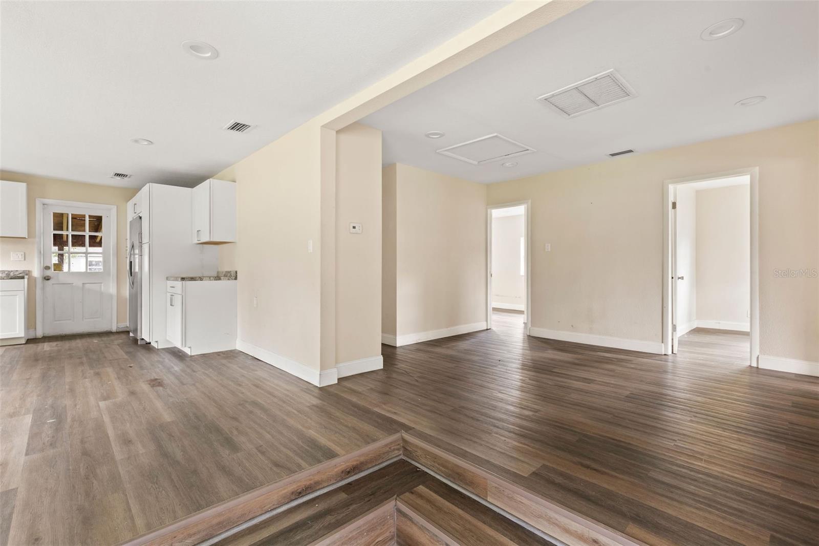 Image 11 of 42 For 660 6th Street