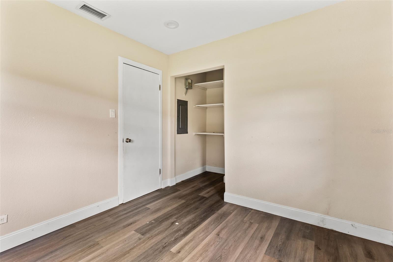 Image 20 of 42 For 660 6th Street