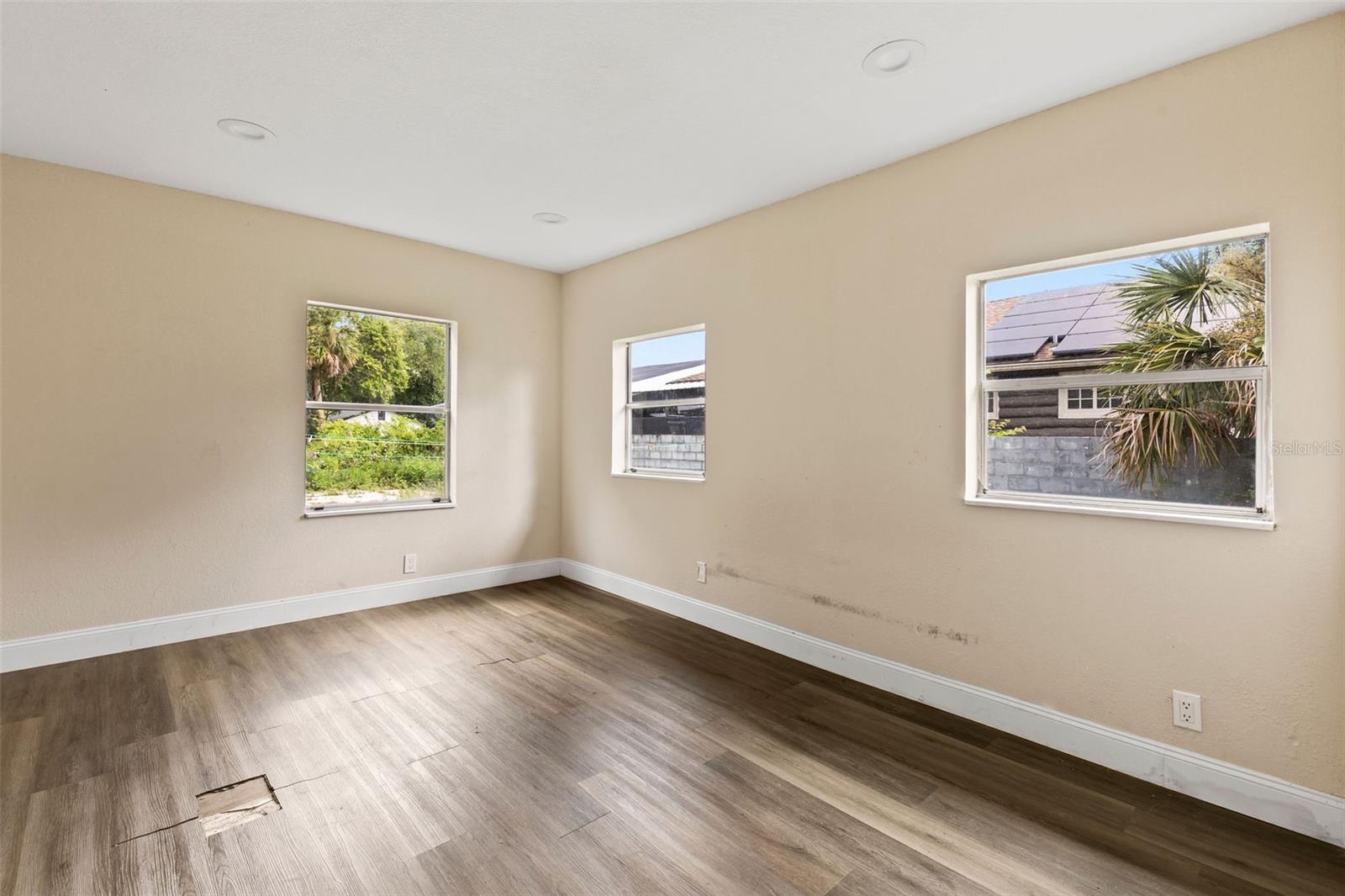 Image 22 of 42 For 660 6th Street