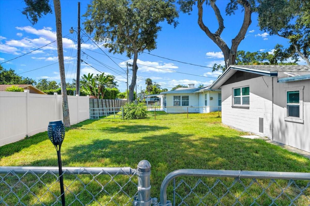 Image 38 of 41 For 1436 Mardrake Road