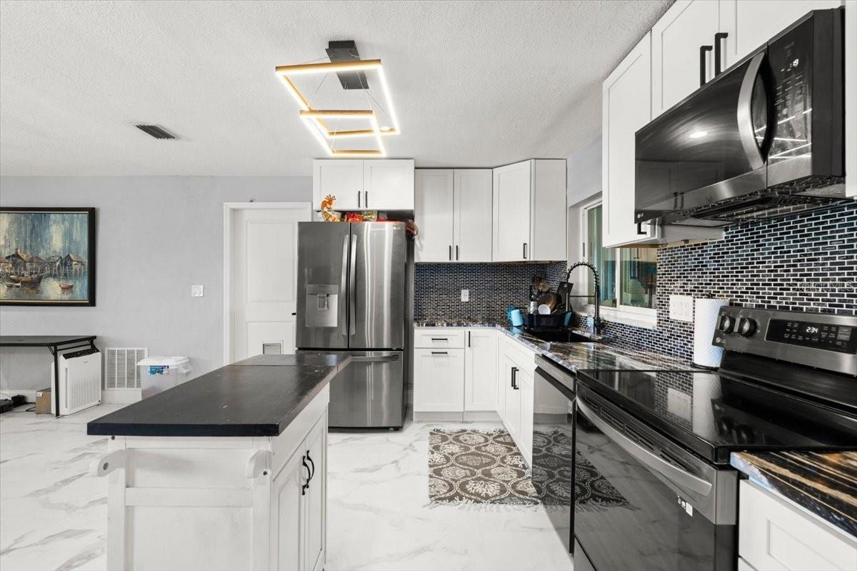 Image 6 of 41 For 1436 Mardrake Road