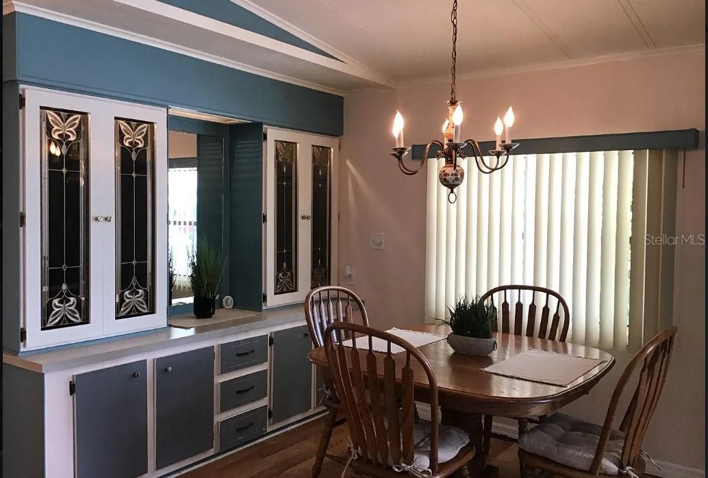Image 6 of 19 For 340 Windsor Drive