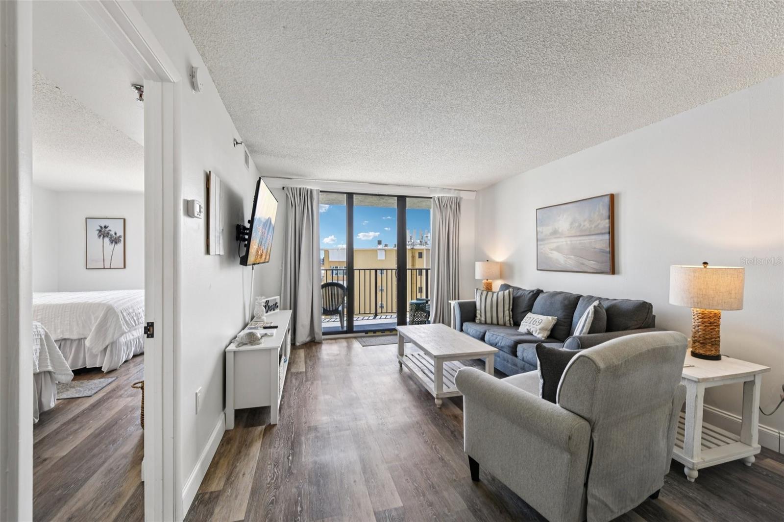Image 5 of 21 For 3405 Atlantic Avenue 802