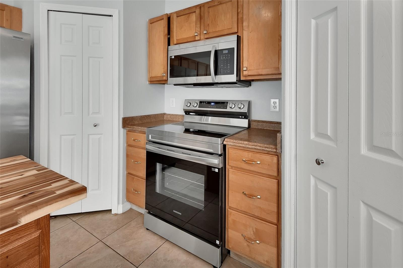 Image 9 of 38 For 1632 Lansfield Avenue