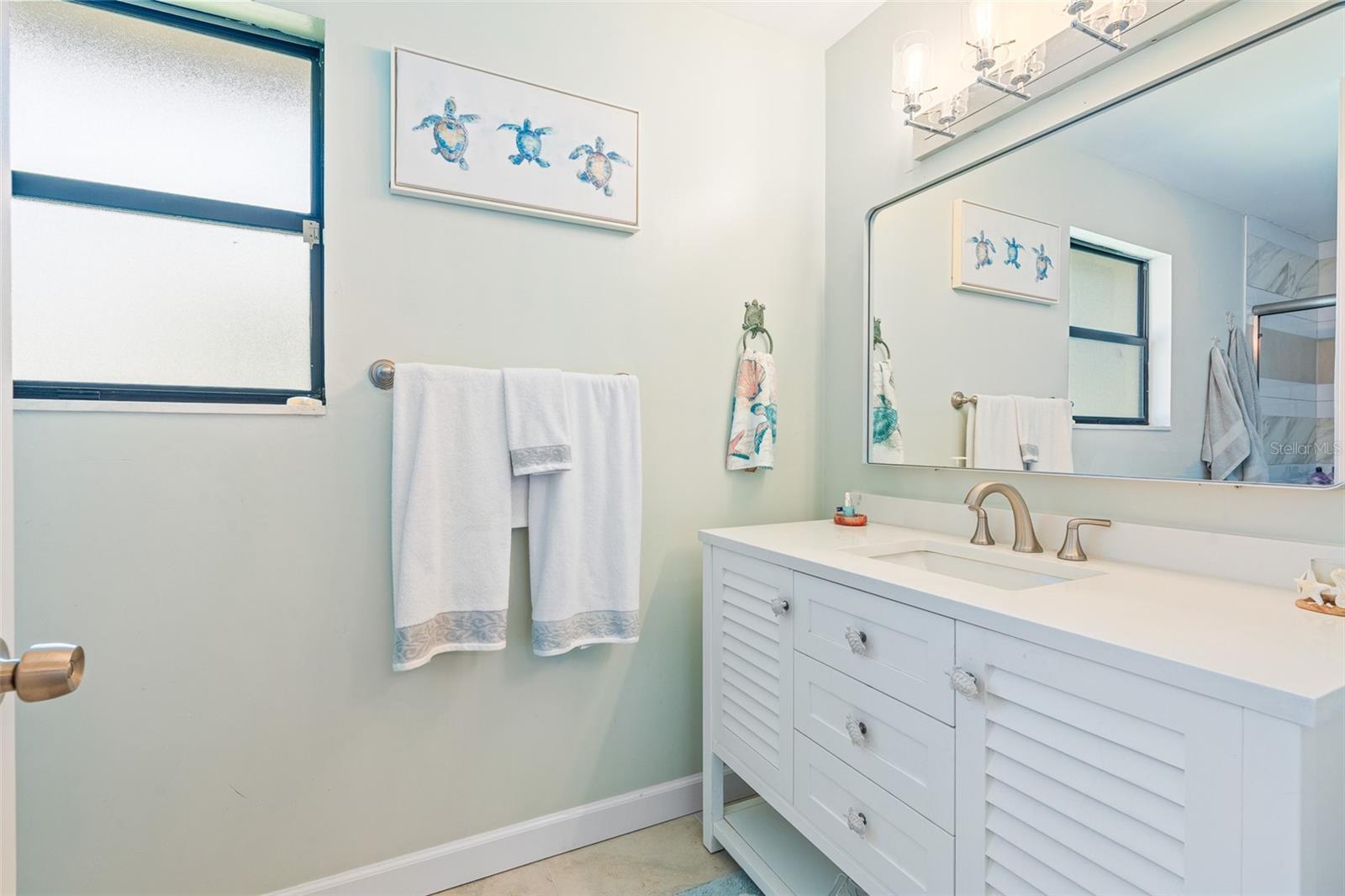 Image 16 of 32 For 1219 Wayne Avenue