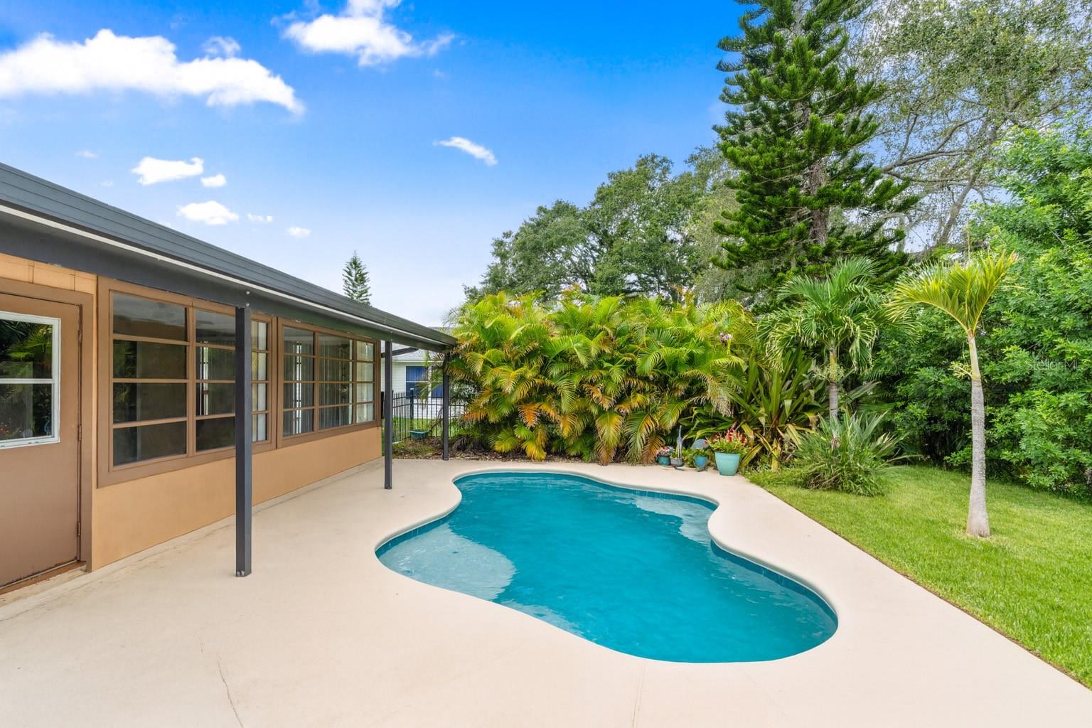 Image 28 of 32 For 1219 Wayne Avenue