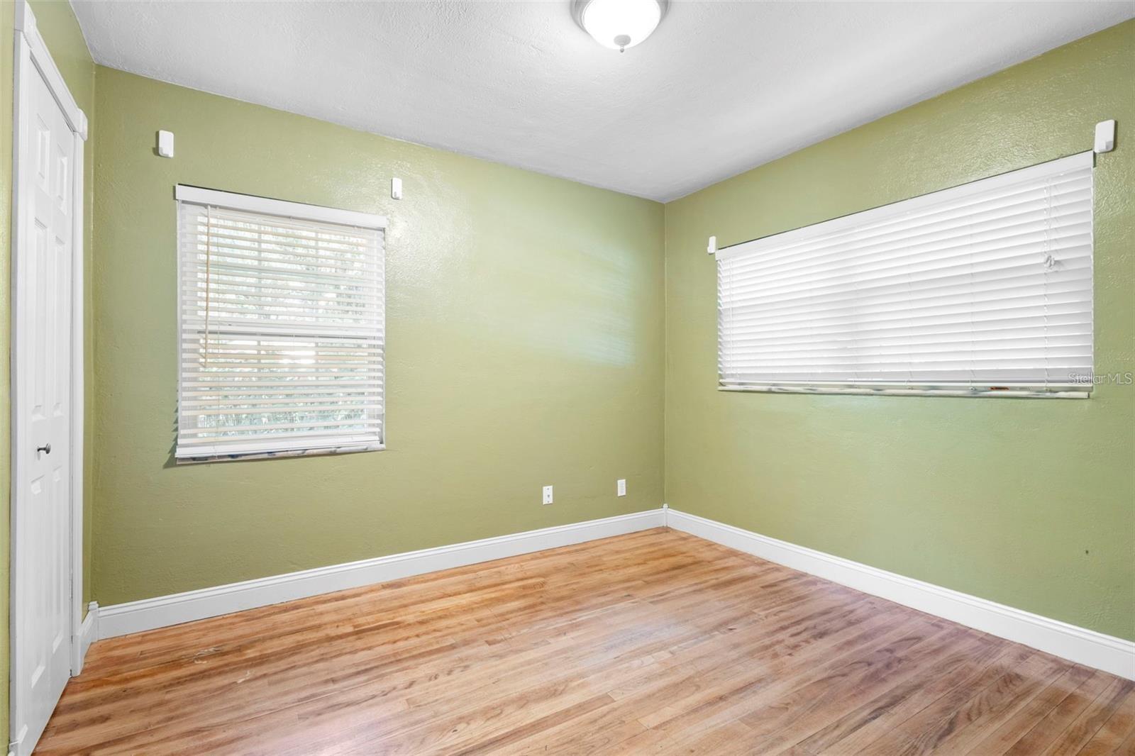 Image 16 of 40 For 611 Garfield Avenue