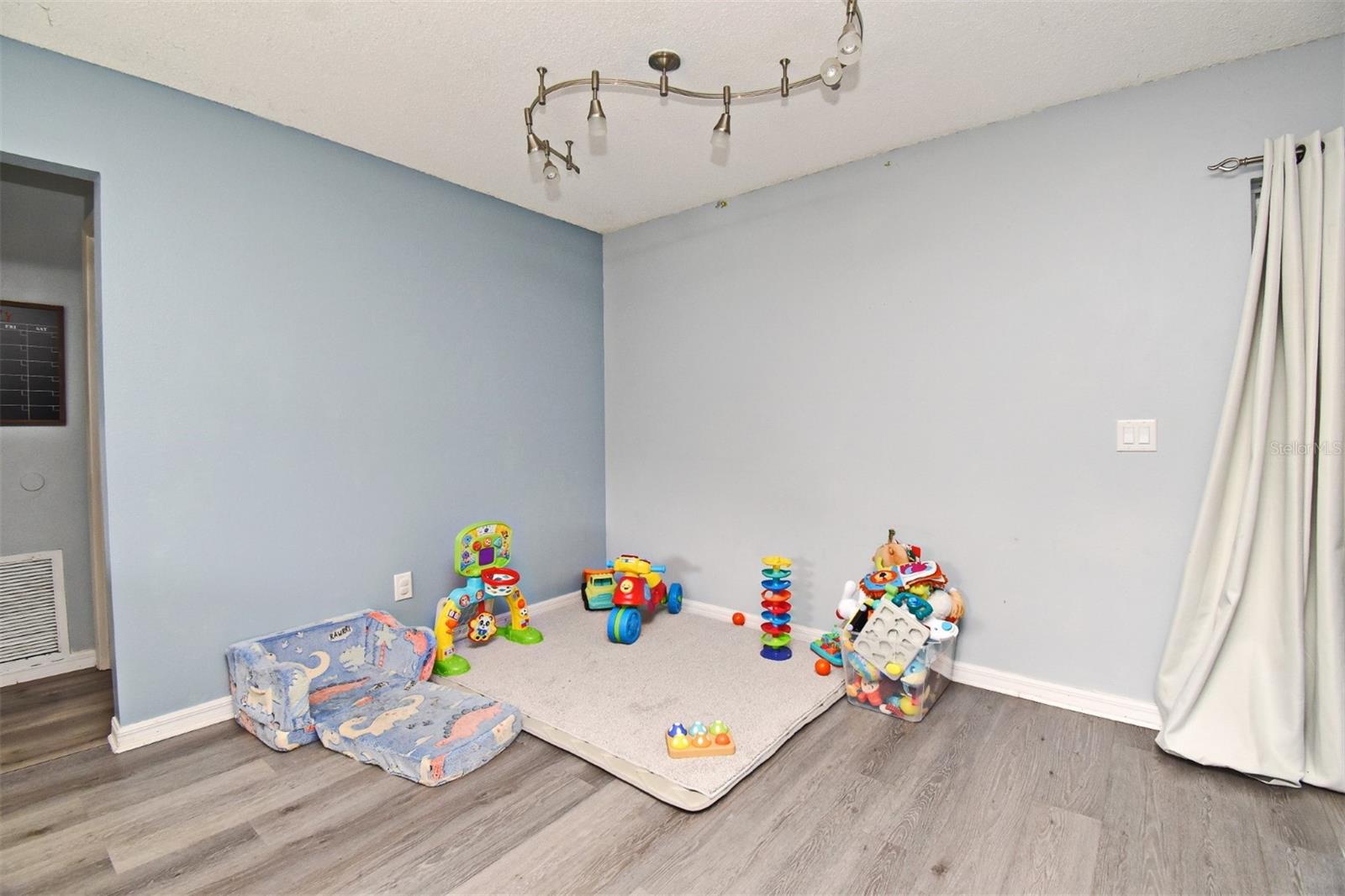Image 8 of 26 For 2031 Little Farms Court