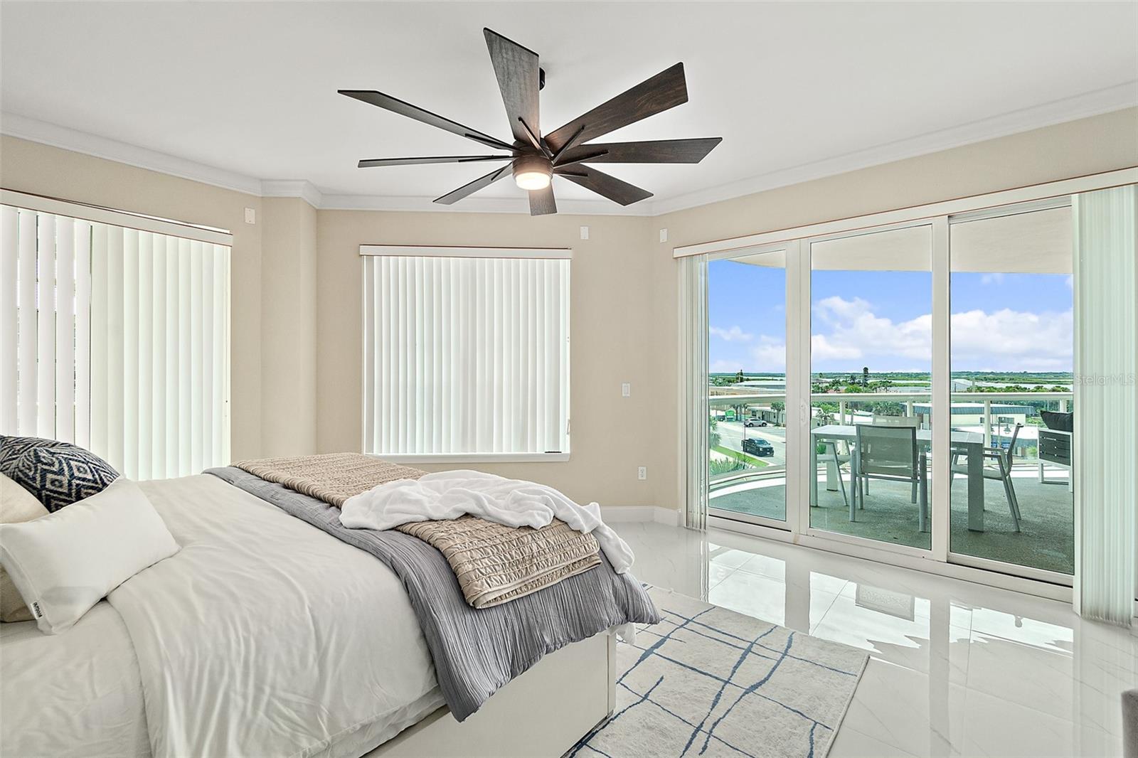 Image 33 of 61 For 3703 Atlantic Avenue 401