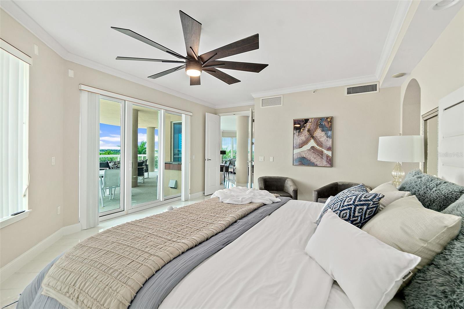 Image 34 of 61 For 3703 Atlantic Avenue 401