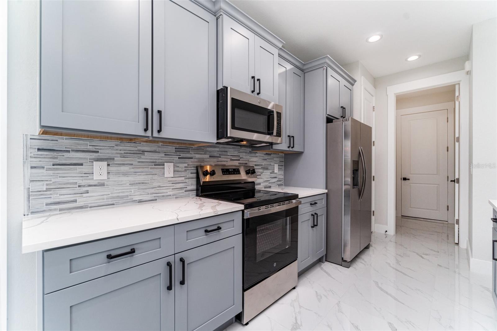 Image 14 of 38 For 3113 14th Street Sw