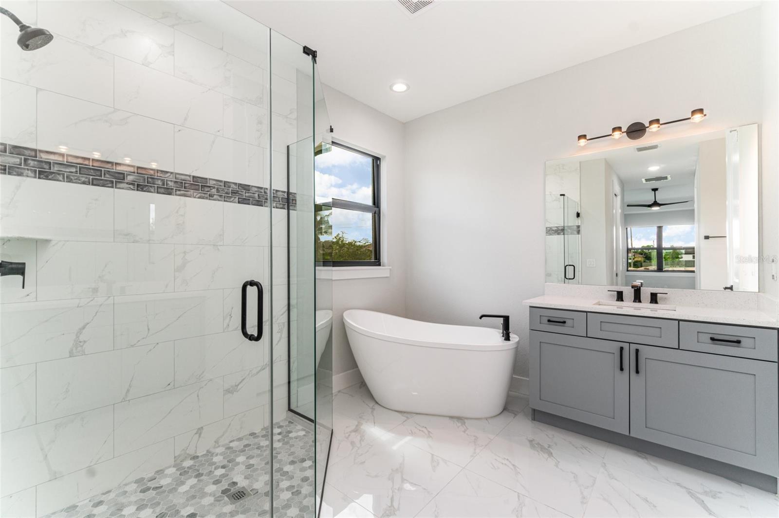 Image 21 of 38 For 3113 14th Street Sw