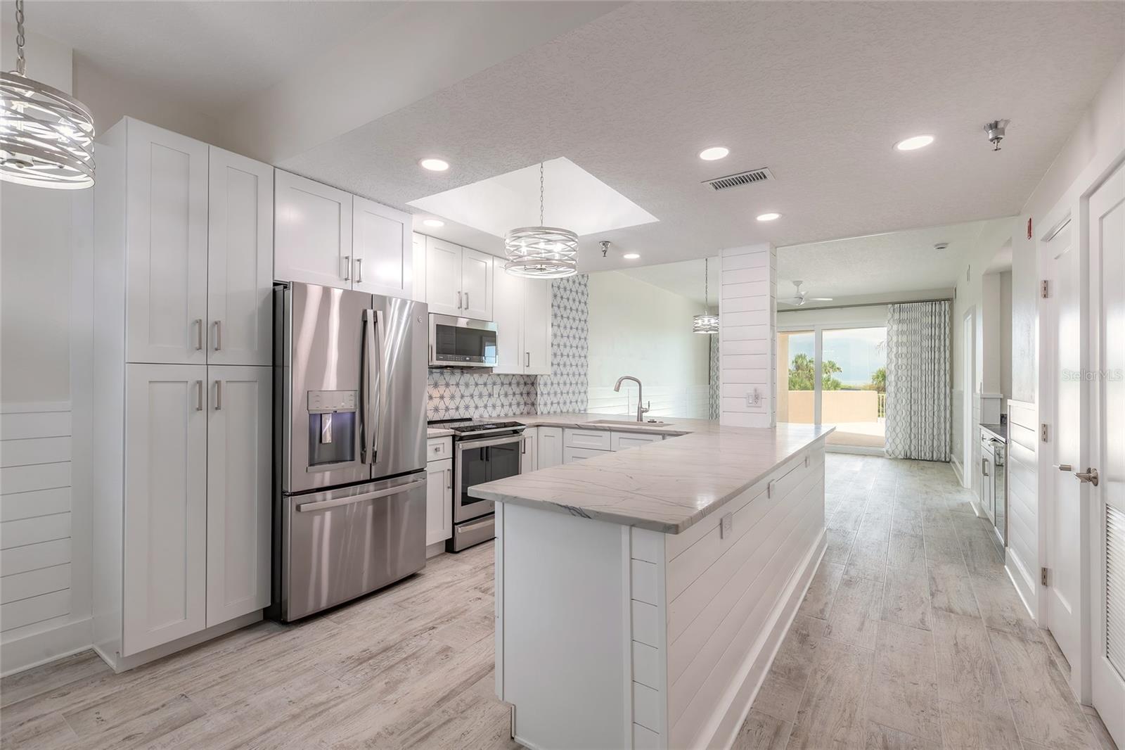 Image 2 of 35 For 104 Surfview Drive 2106