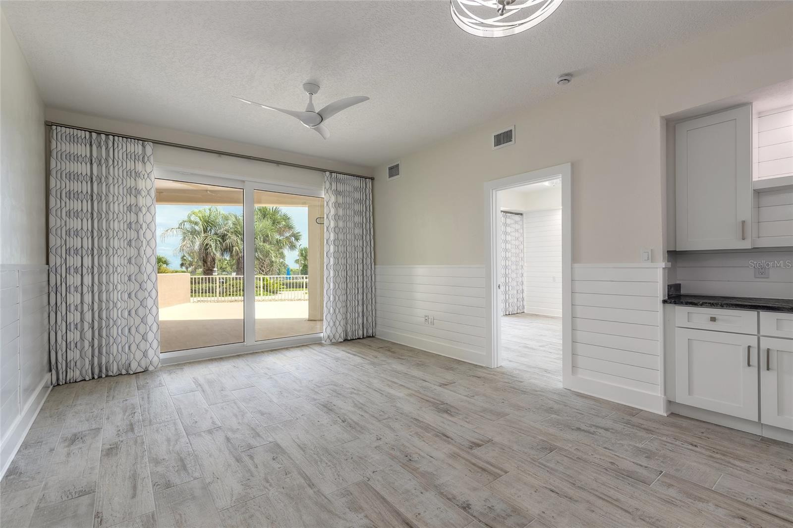 Image 8 of 35 For 104 Surfview Drive 2106