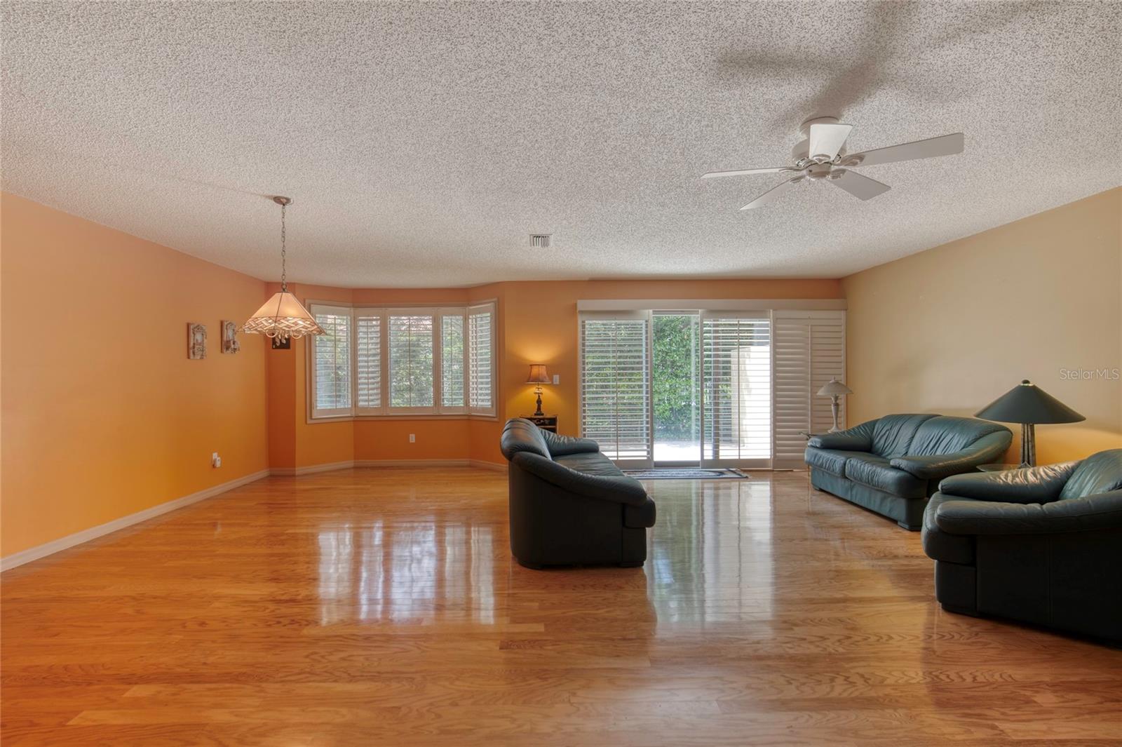 Image 17 of 51 For 2932 Sea Oats Circle