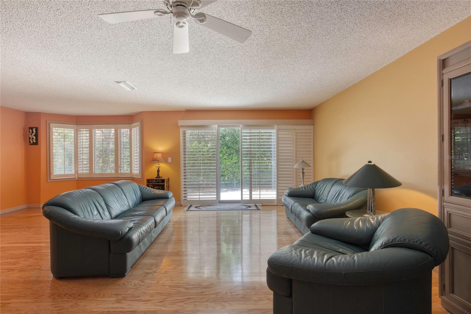 Image 18 of 51 For 2932 Sea Oats Circle