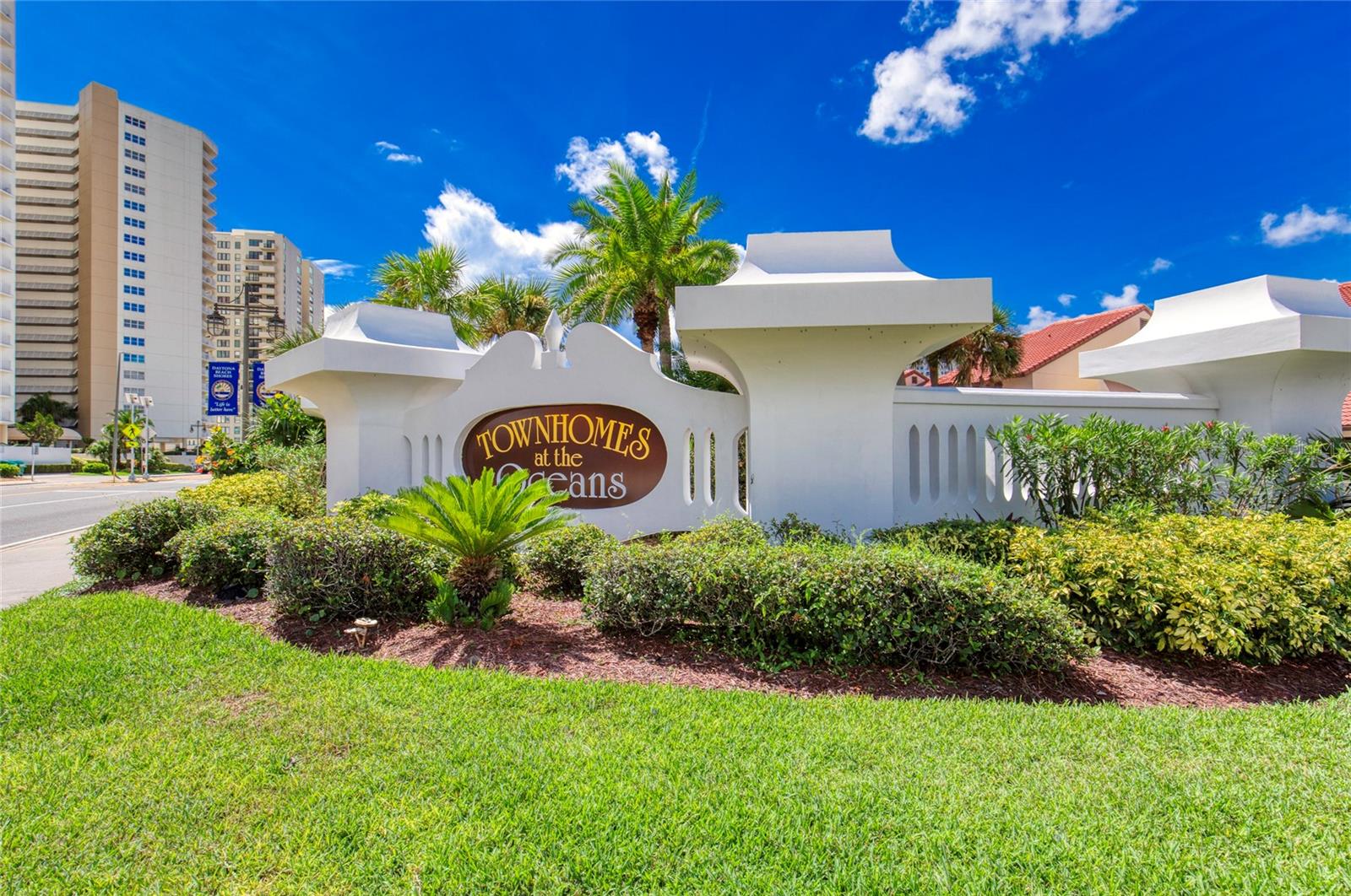 Image 2 of 51 For 2932 Sea Oats Circle