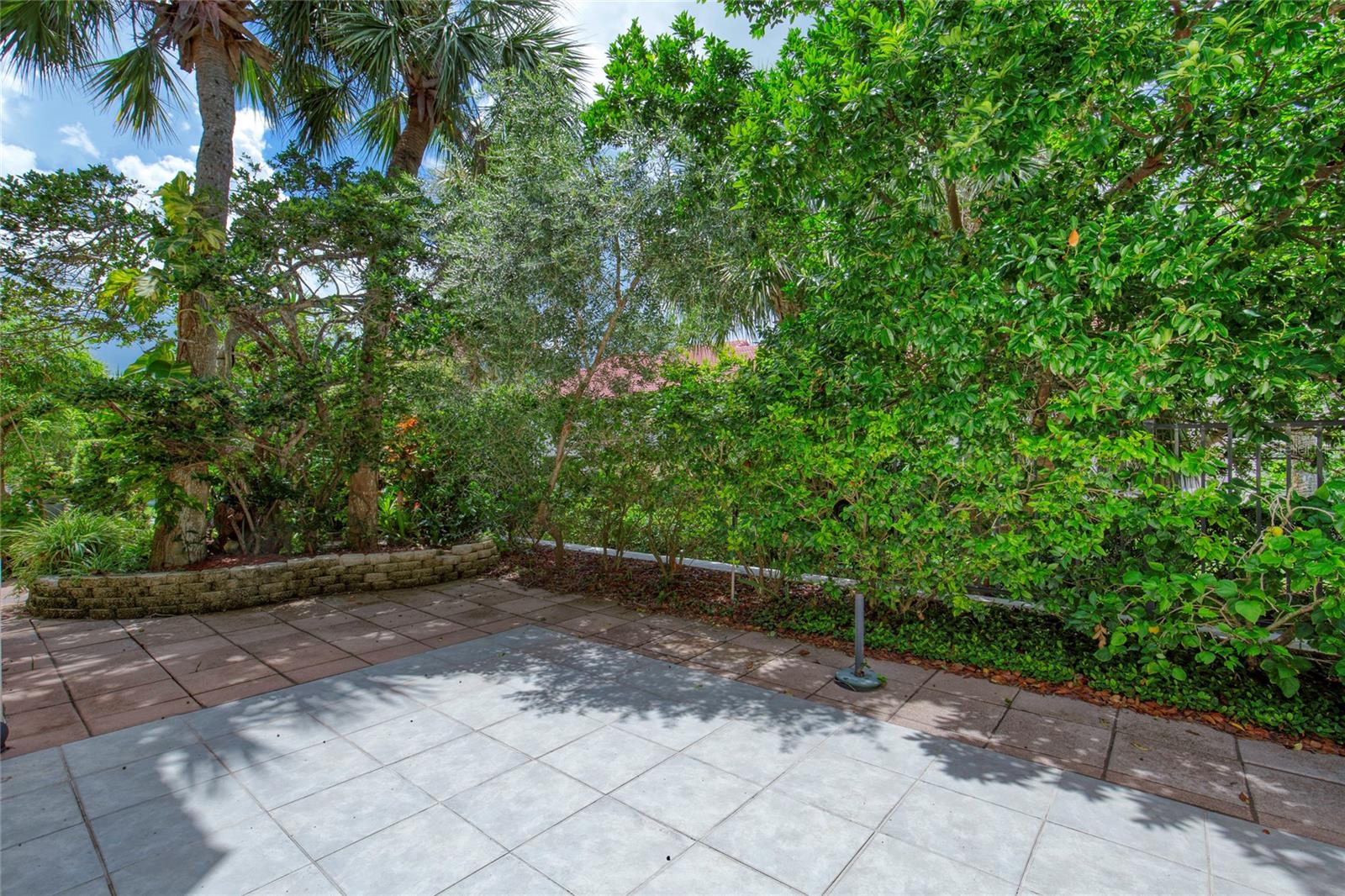 Image 21 of 51 For 2932 Sea Oats Circle