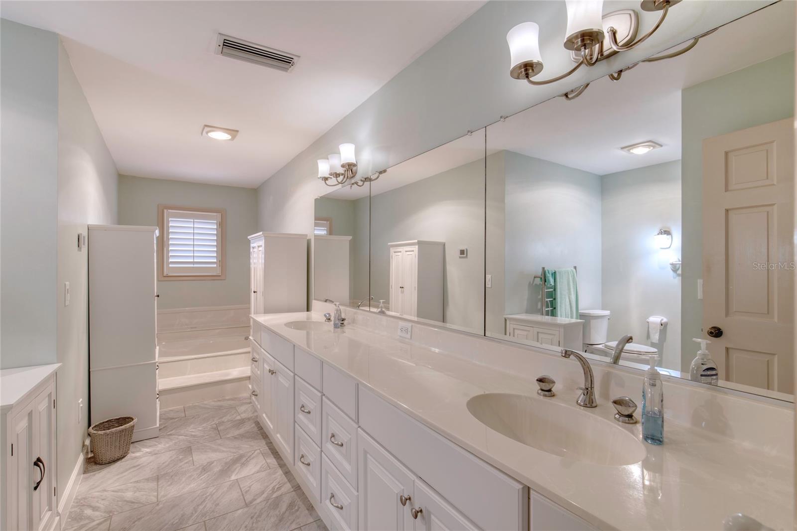 Image 40 of 51 For 2932 Sea Oats Circle