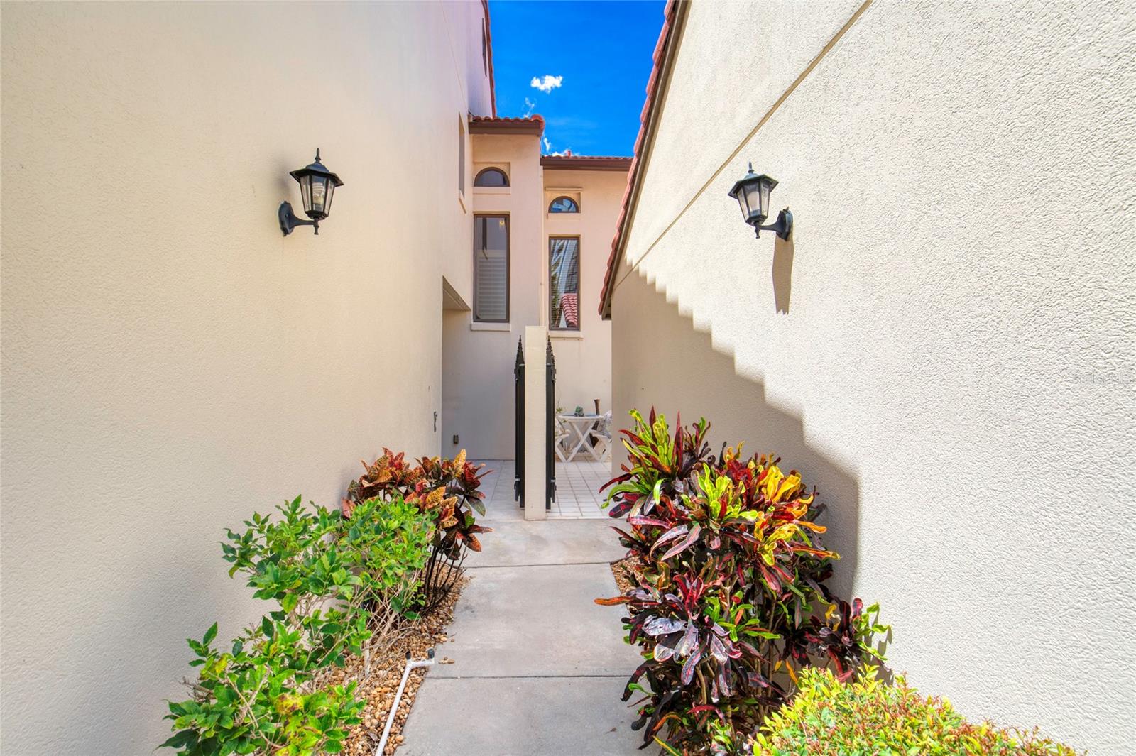 Image 9 of 51 For 2932 Sea Oats Circle